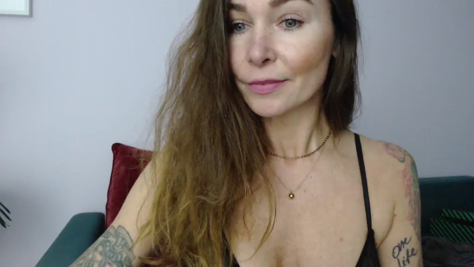 Gallery image thumbnail from Delilah_sweet's myfreecams stream on, 11/04/2024, 19:13 image 14 of 20