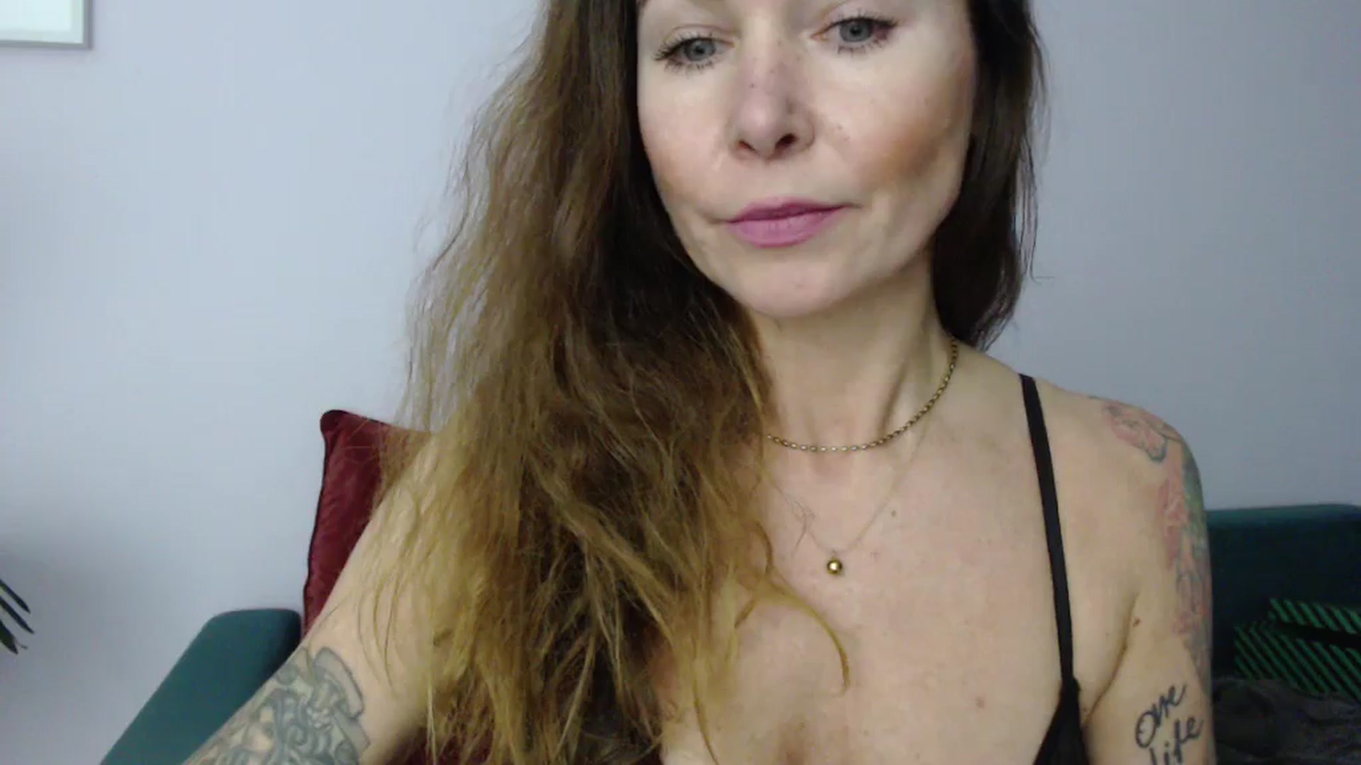 Gallery image thumbnail from Delilah_sweet's myfreecams stream on, 11/04/2024, 19:13 image 17 of 20