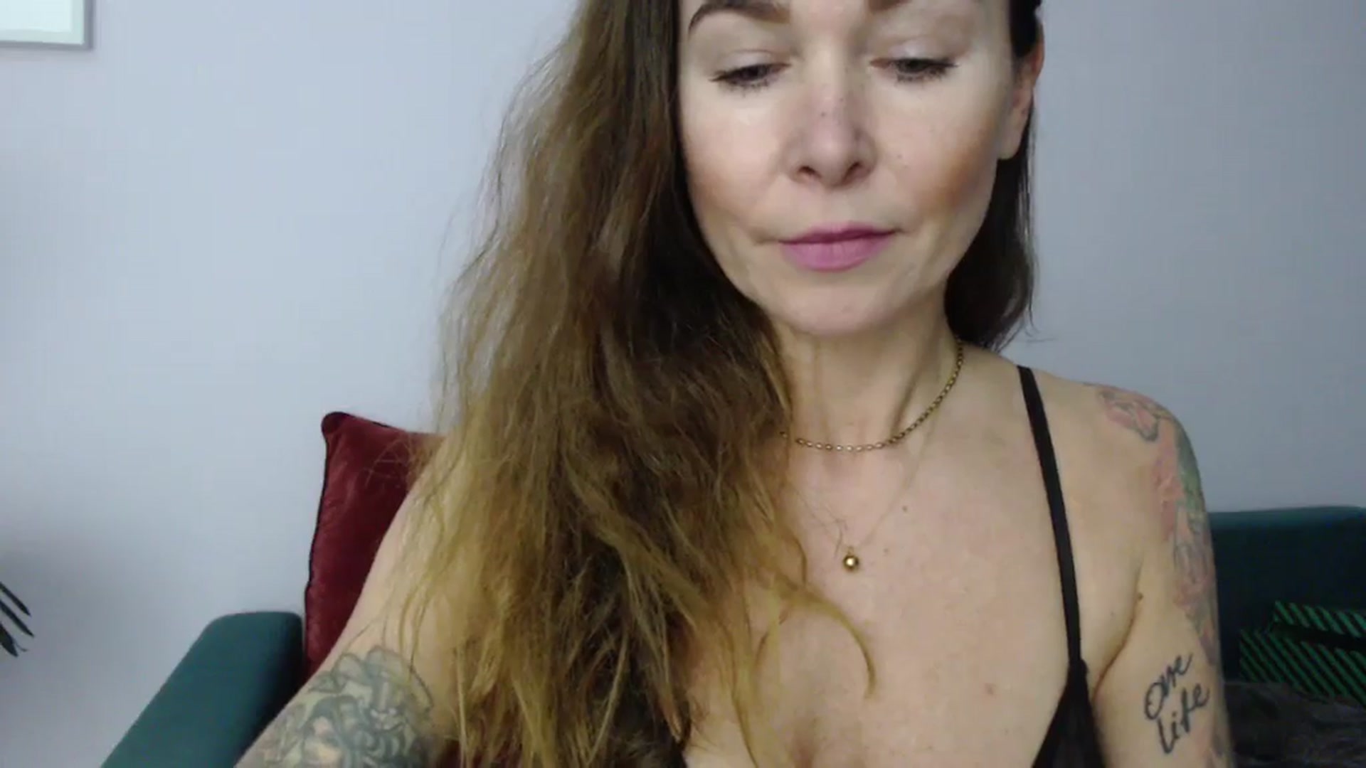 Gallery image thumbnail from Delilah_sweet's myfreecams stream on, 11/04/2024, 19:13 image 18 of 20