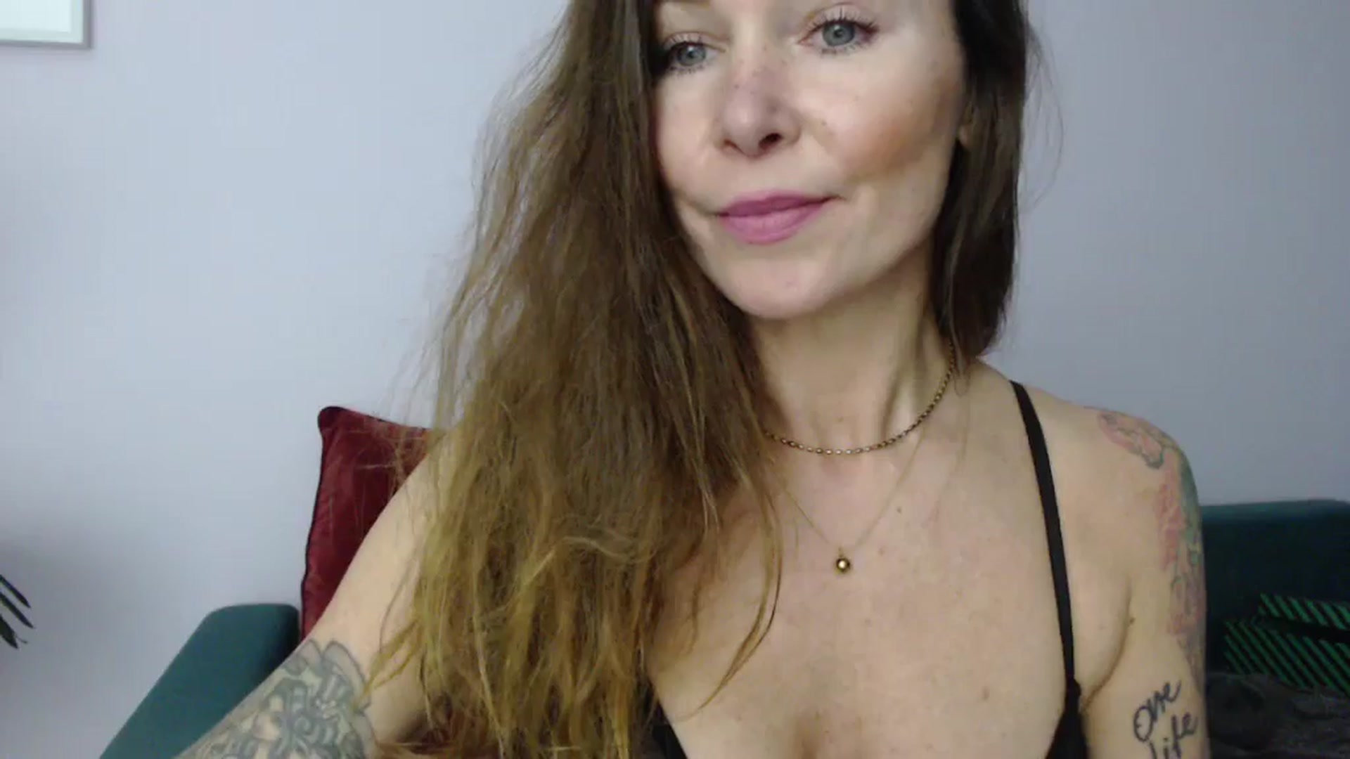 Gallery image thumbnail from Delilah_sweet's myfreecams stream on, 11/04/2024, 19:13 image 10 of 20