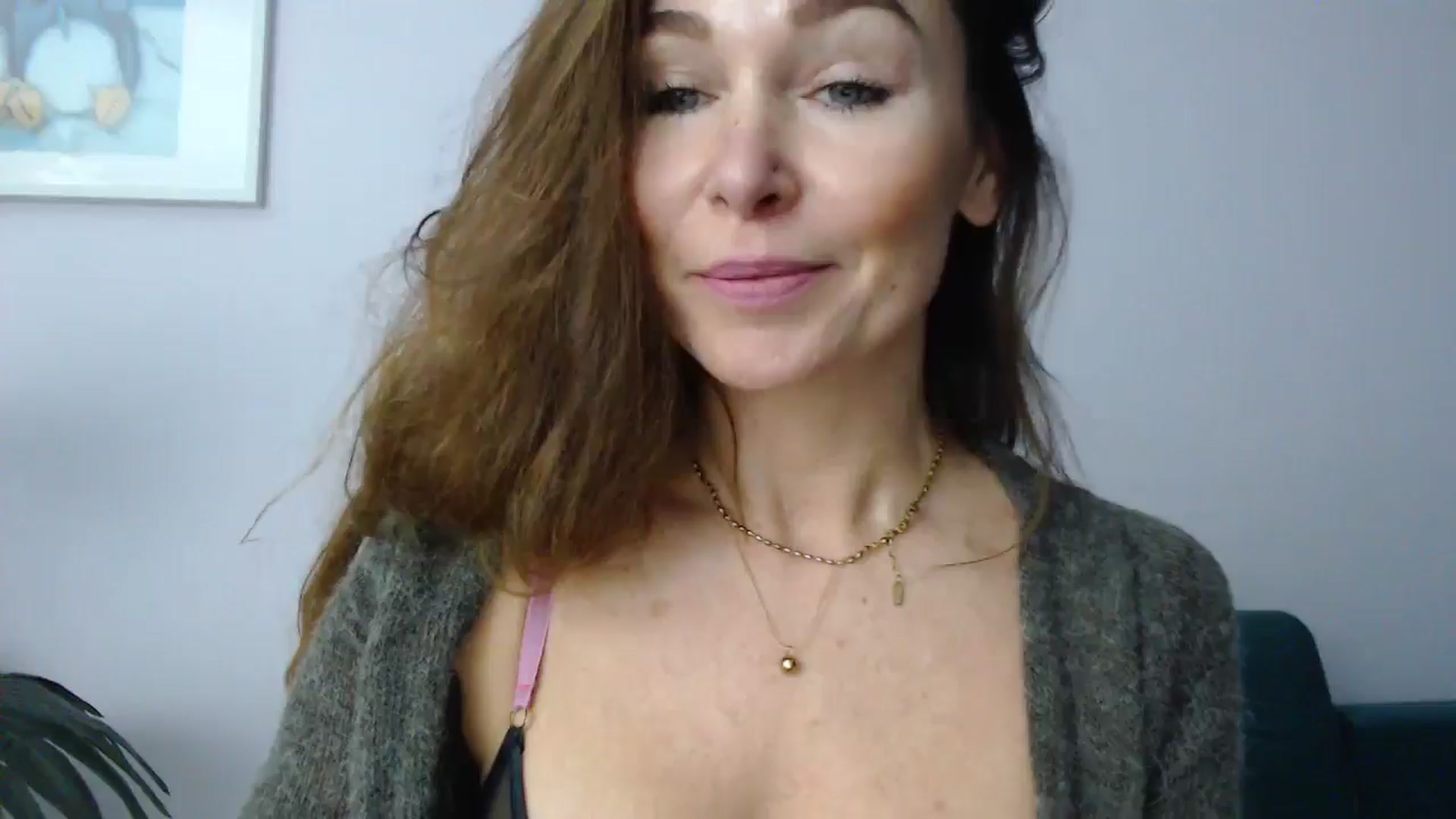 Gallery image thumbnail from Delilah_sweet's myfreecams stream on, 11/05/2024, 18:22 image 12 of 20