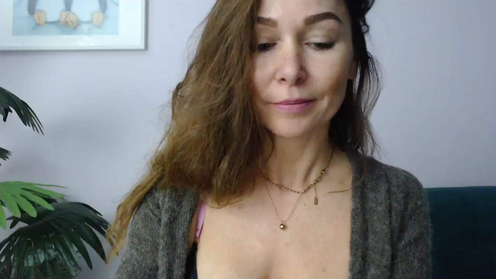 Gallery image thumbnail from Delilah_sweet's myfreecams stream on, 11/05/2024, 18:22 image 13 of 20