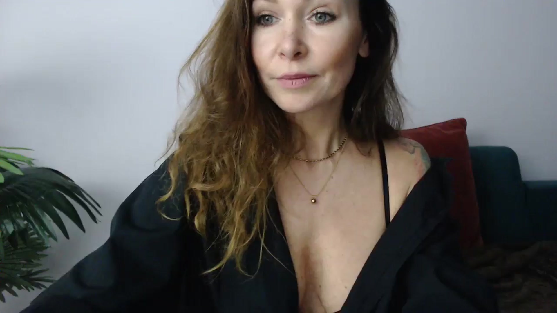 Gallery image thumbnail from Delilah_sweet's myfreecams stream on, 11/11/2024, 17:34 image 13 of 20