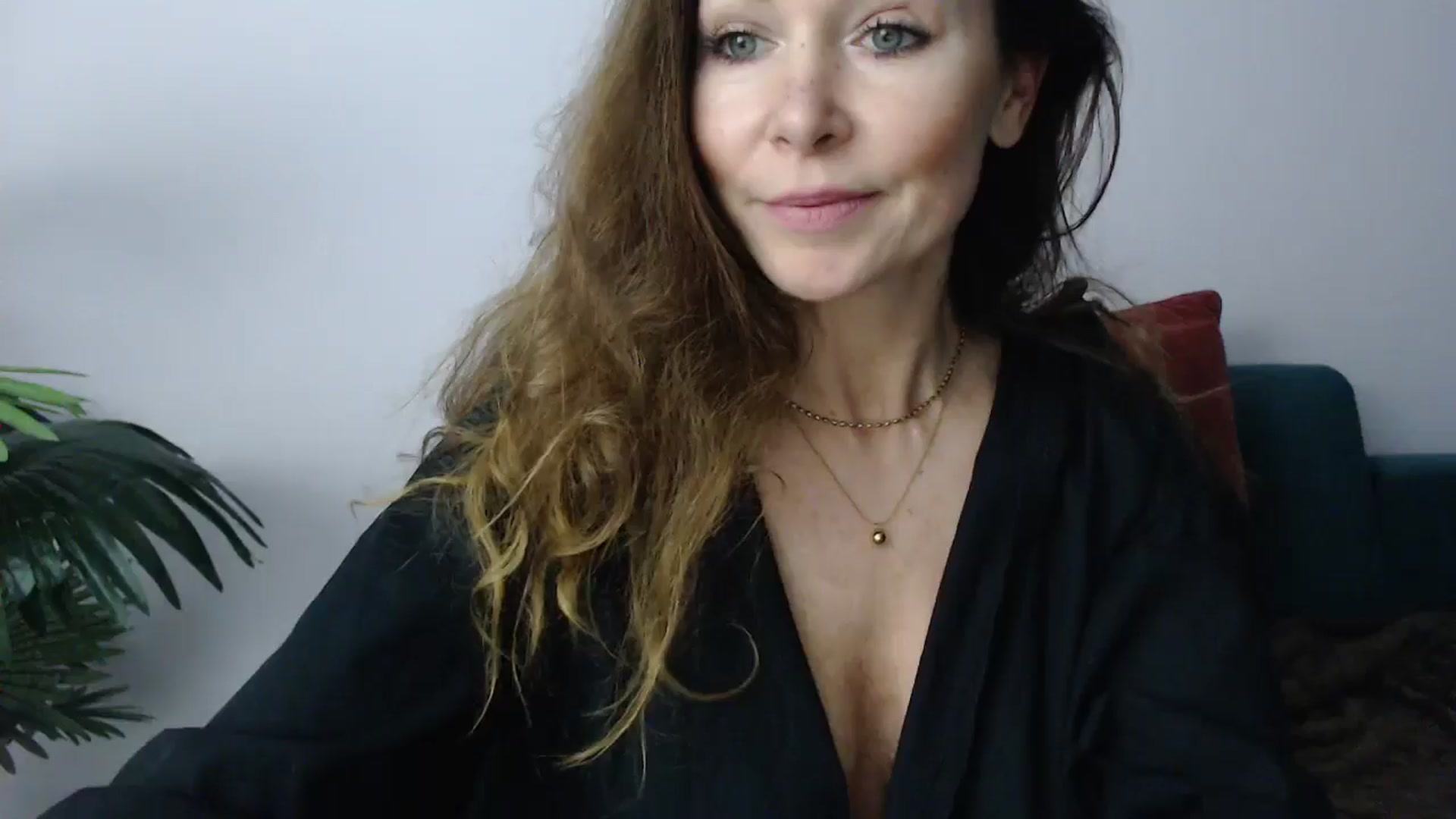 Gallery image thumbnail from Delilah_sweet's myfreecams stream on, 11/11/2024, 17:34 image 18 of 20