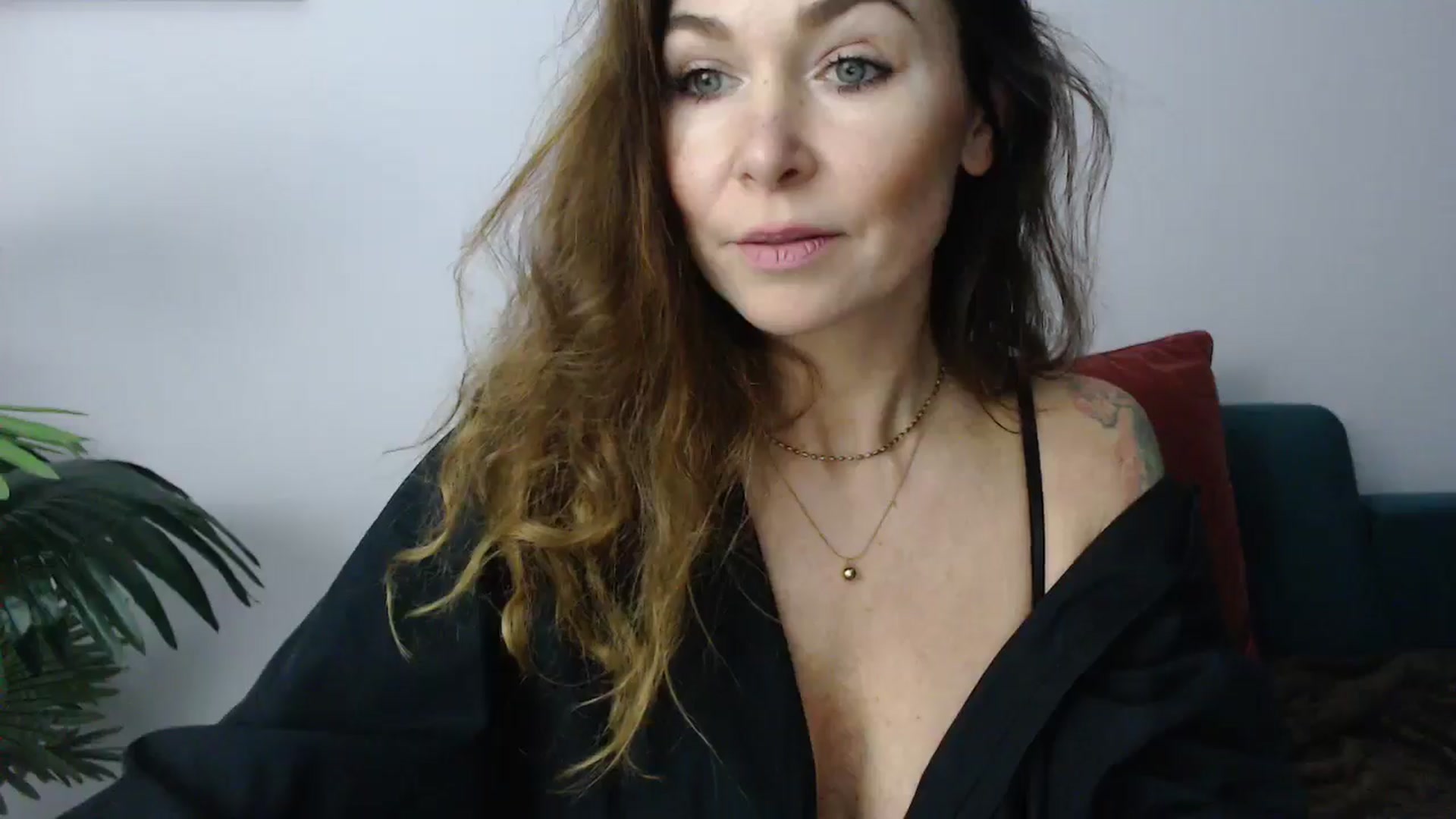 Gallery image thumbnail from Delilah_sweet's myfreecams stream on, 11/11/2024, 17:34 image 15 of 20
