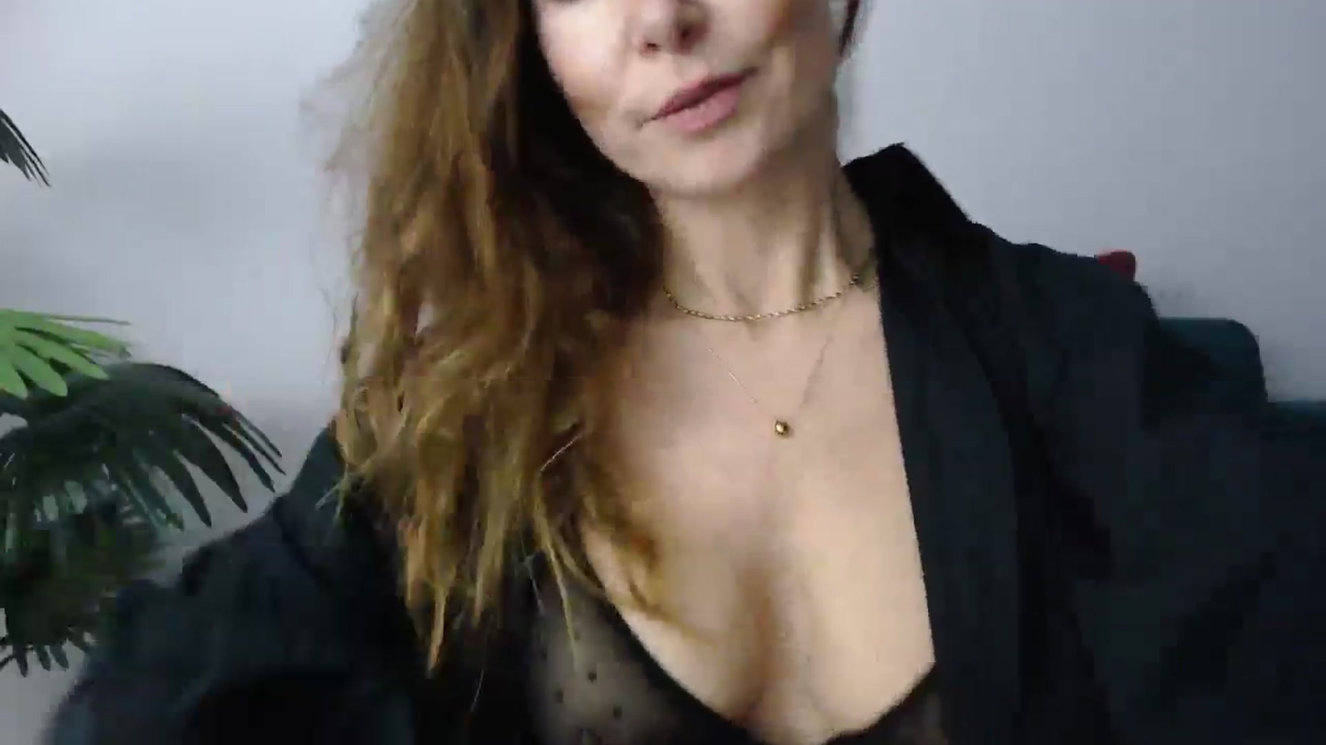 Gallery image thumbnail from Delilah_sweet's myfreecams stream on, 11/11/2024, 18:03 image 15 of 20