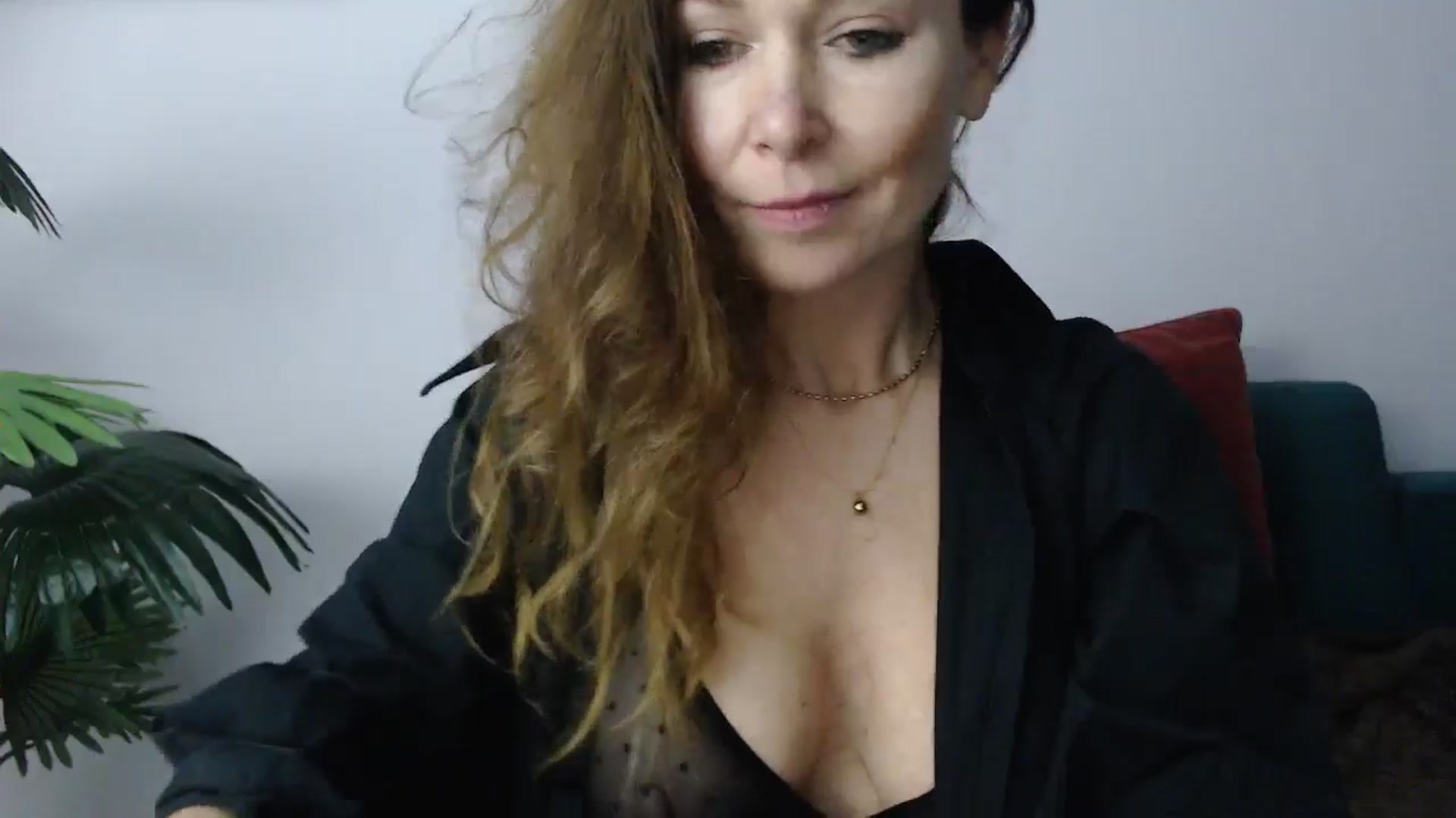 Gallery image thumbnail from Delilah_sweet's myfreecams stream on, 11/11/2024, 18:03 image 17 of 20