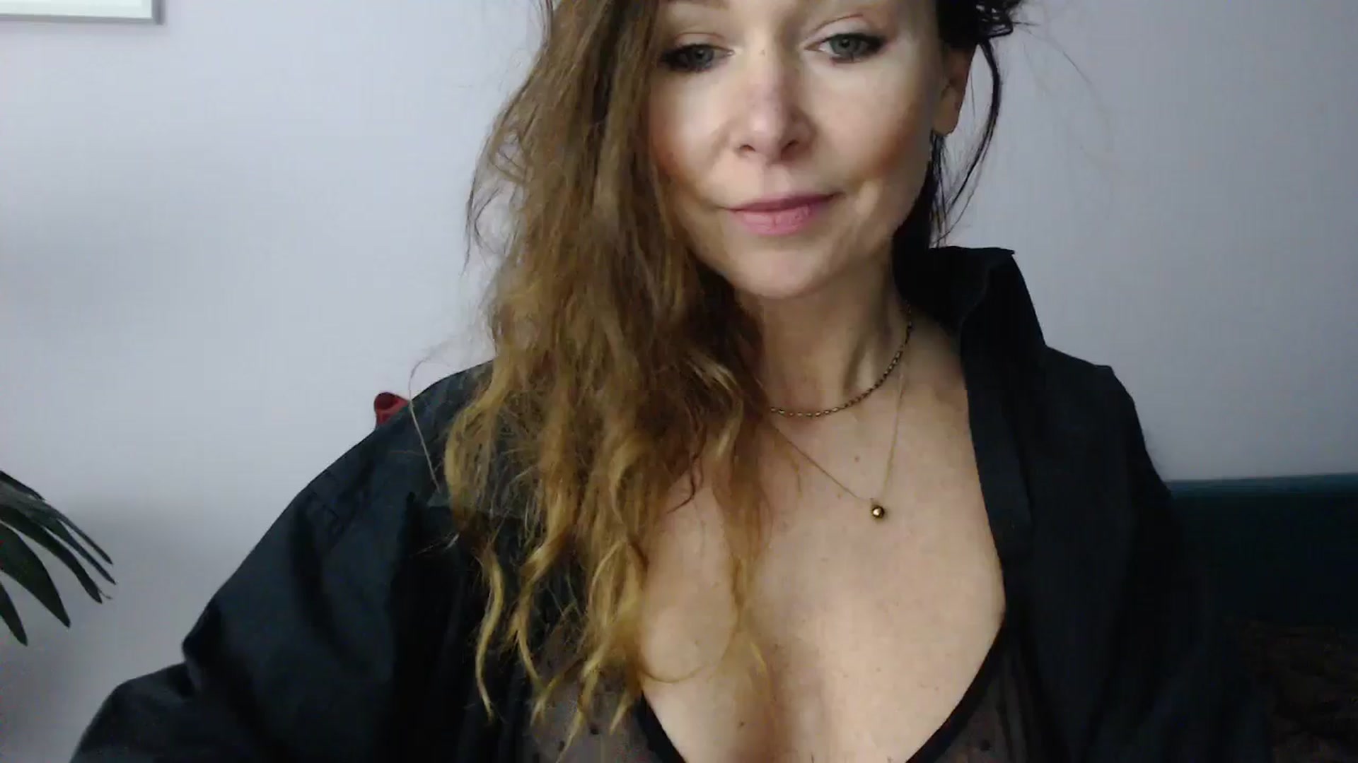 Gallery image thumbnail from Delilah_sweet's myfreecams stream on, 11/11/2024, 18:50 image 5 of 20
