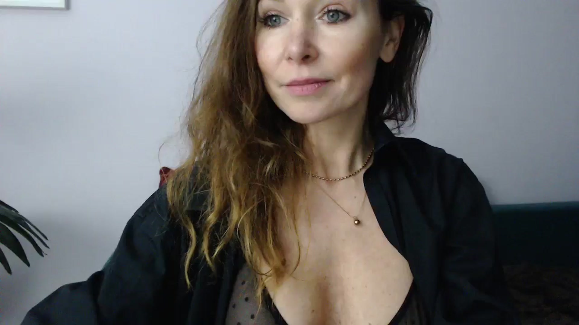 Gallery image thumbnail from Delilah_sweet's myfreecams stream on, 11/11/2024, 18:50 image 8 of 20