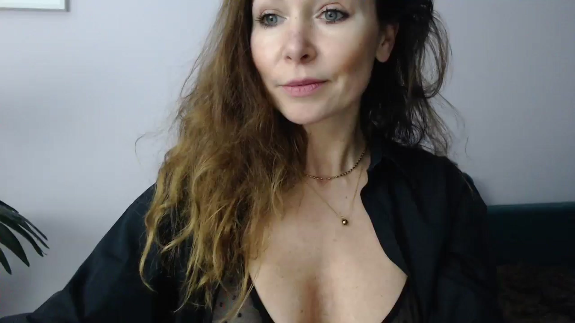 Gallery image thumbnail from Delilah_sweet's myfreecams stream on, 11/11/2024, 18:50 image 13 of 20