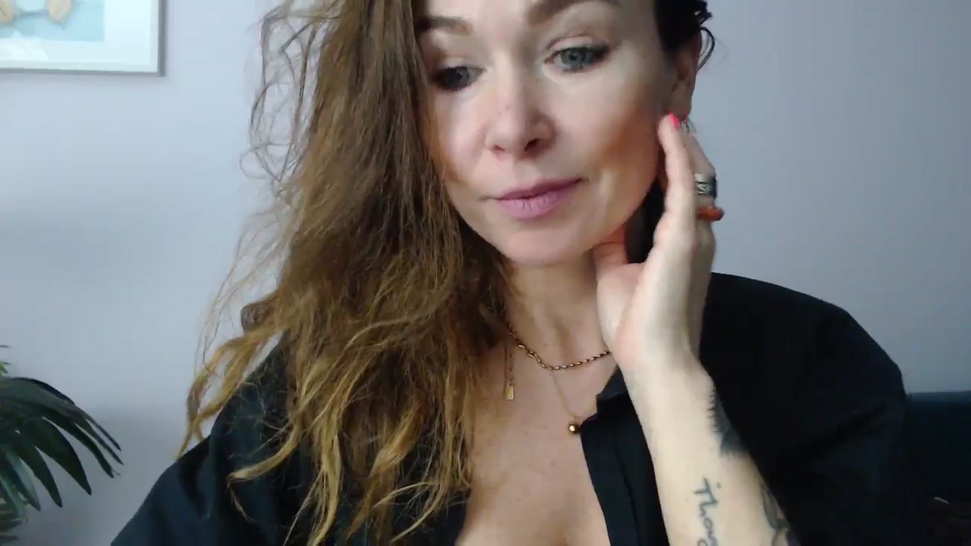 Gallery image thumbnail from Delilah_sweet's myfreecams stream on, 11/12/2024, 17:06 image 15 of 20