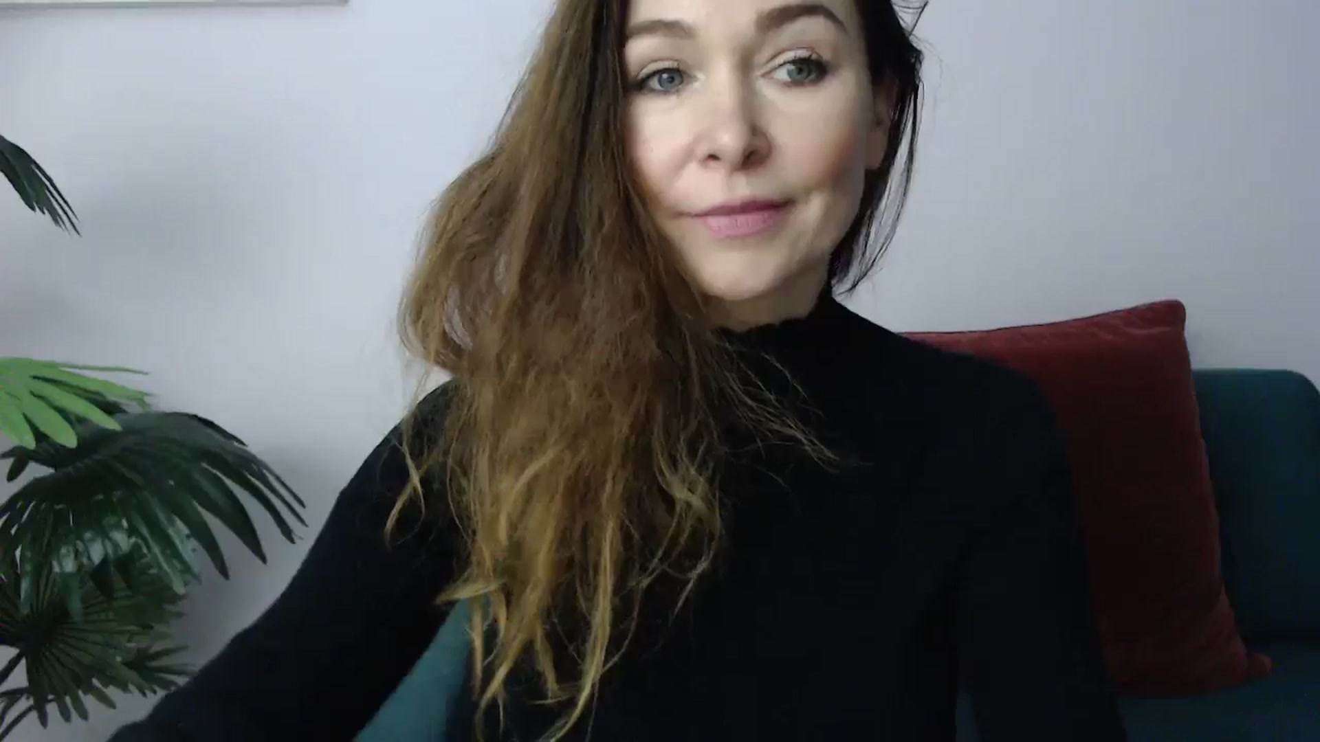 Gallery image thumbnail from Delilah_sweet's myfreecams stream on, 11/13/2024, 17:23 image 14 of 20
