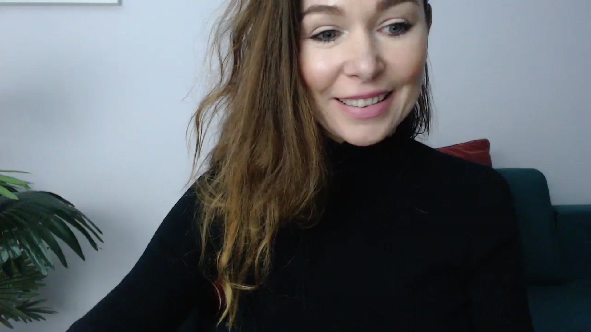 Gallery image thumbnail from Delilah_sweet's myfreecams stream on, 11/13/2024, 18:10 image 6 of 20