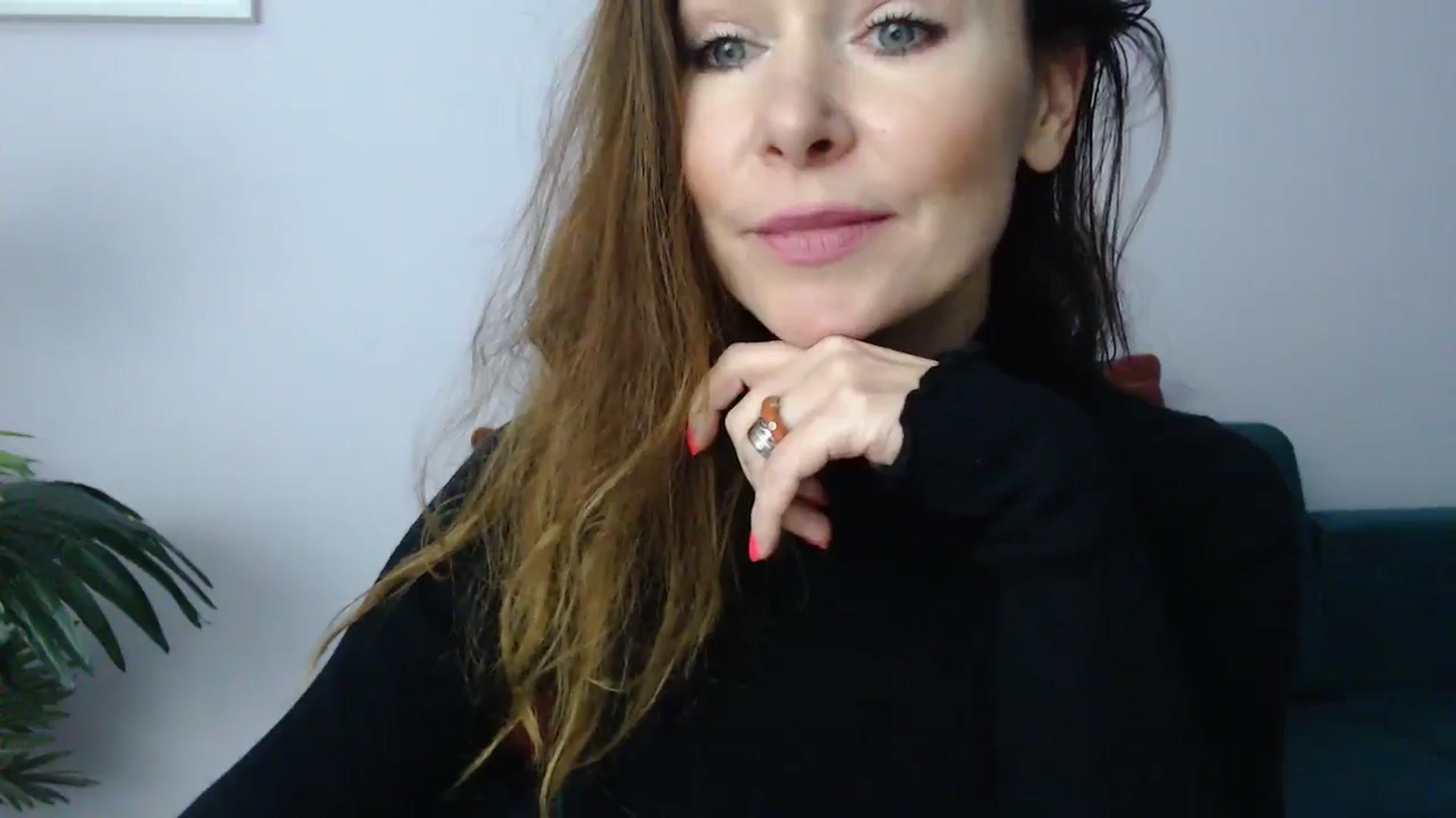 Gallery image thumbnail from Delilah_sweet's myfreecams stream on, 11/13/2024, 19:04 image 6 of 20