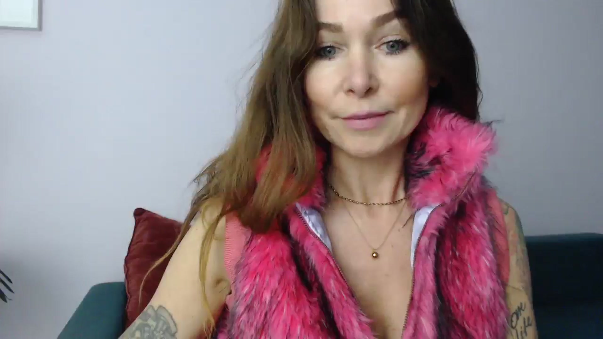 Gallery image thumbnail from Delilah_sweet's myfreecams stream on, 11/18/2024, 17:12 image 2 of 20