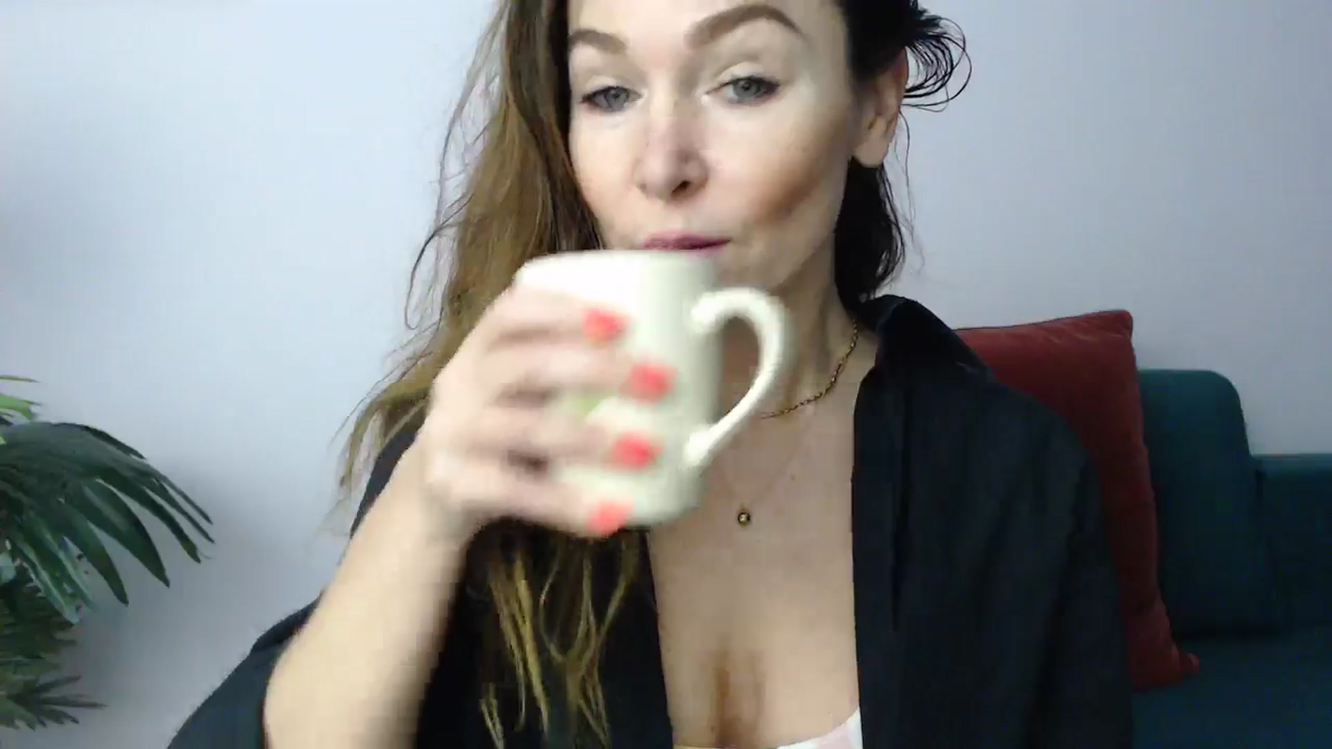 Gallery image thumbnail from Delilah_sweet's myfreecams stream on, 11/19/2024, 17:07 image 8 of 20