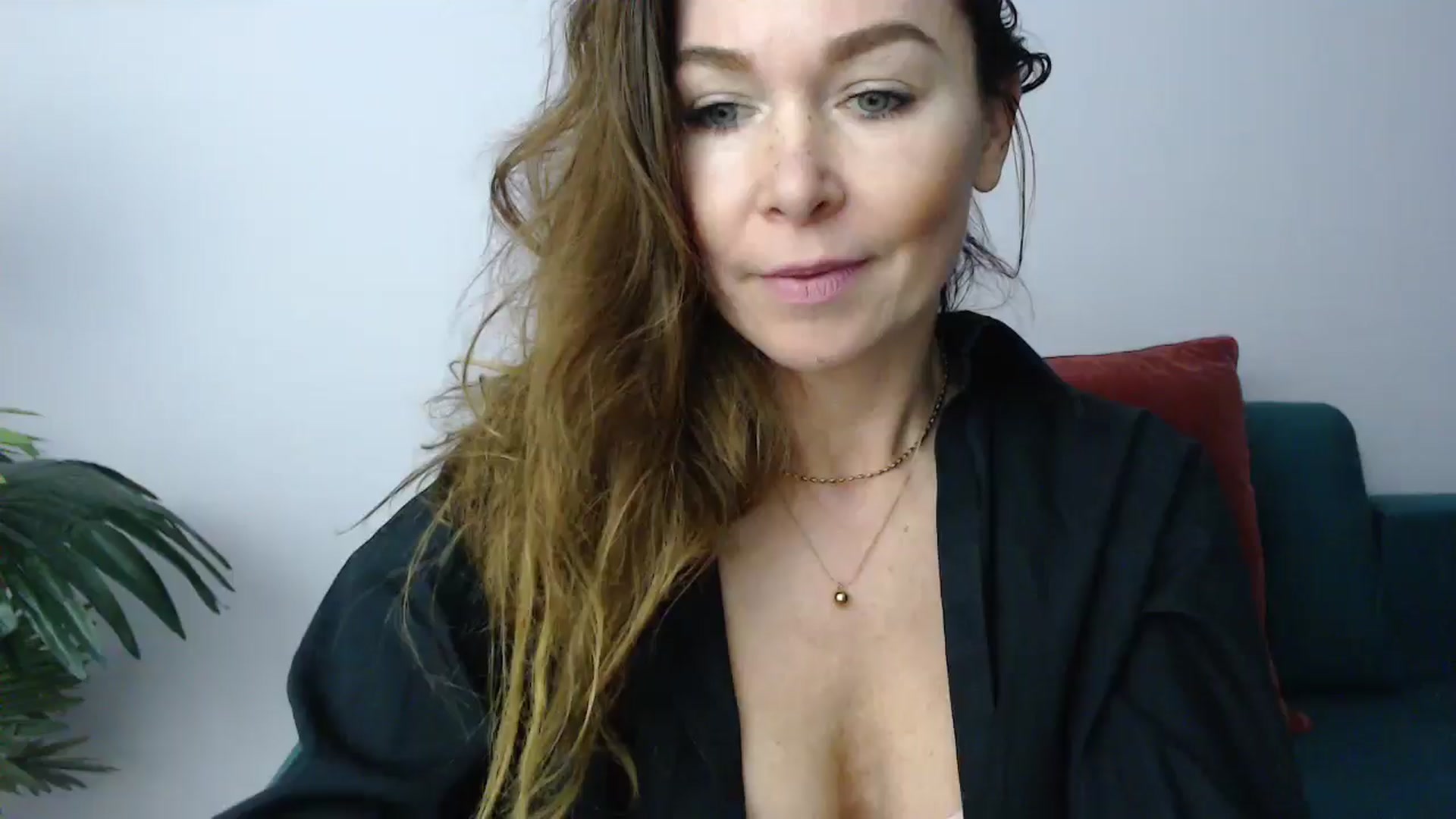 Gallery image thumbnail from Delilah_sweet's myfreecams stream on, 11/19/2024, 17:07 image 12 of 20