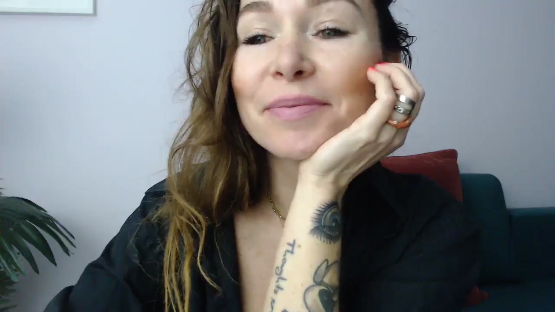 Gallery image thumbnail from Delilah_sweet's myfreecams stream on, 11/19/2024, 17:07 image 3 of 20