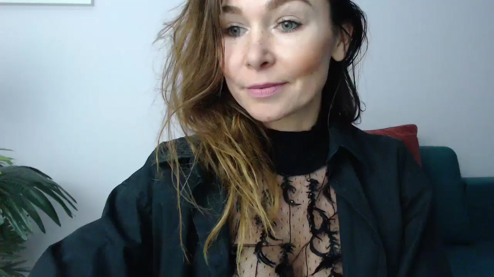 Gallery image thumbnail from Delilah_sweet's myfreecams stream on, 11/19/2024, 17:41 image 1 of 20