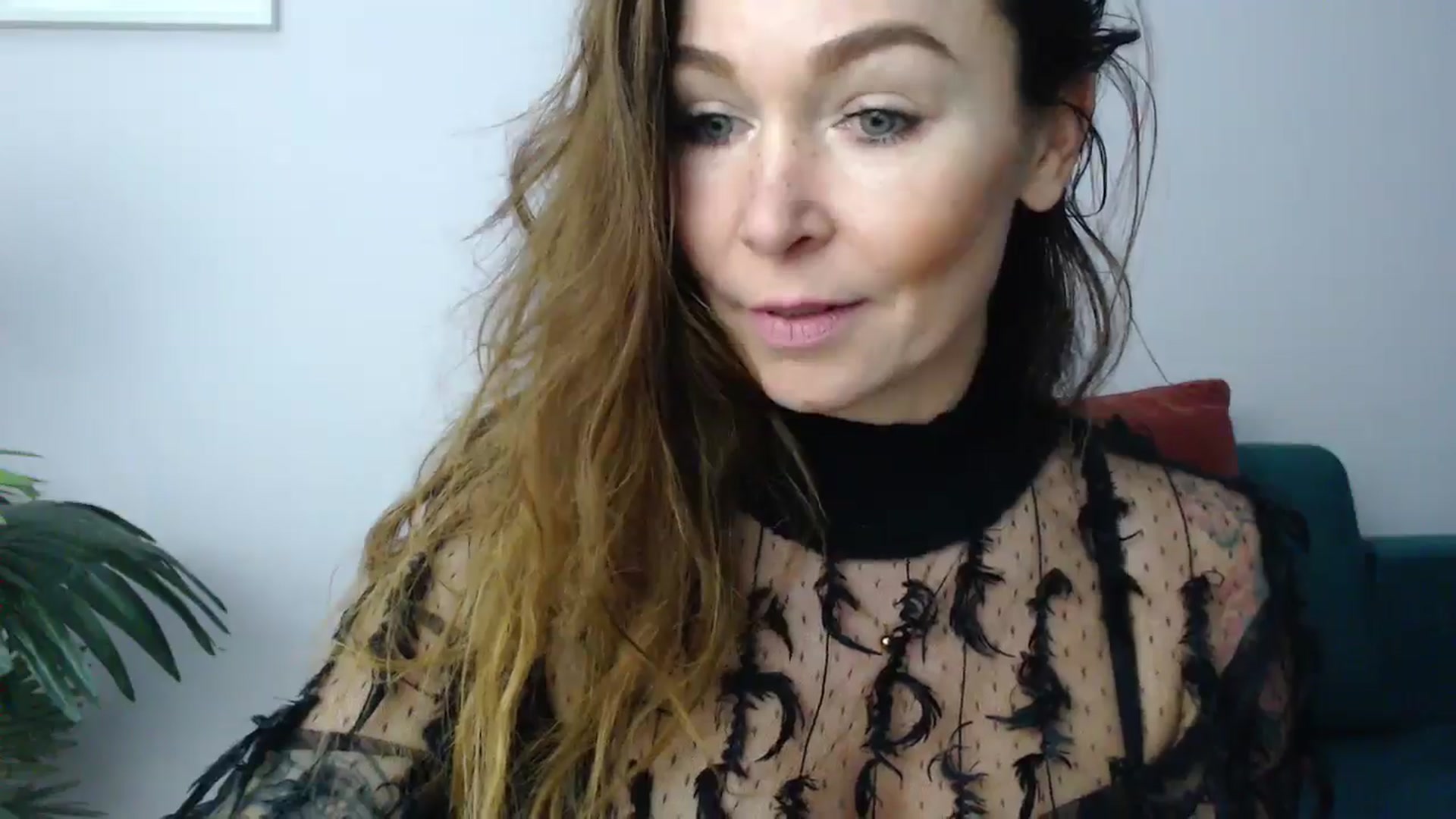 Gallery image thumbnail from Delilah_sweet's myfreecams stream on, 11/19/2024, 17:41 image 6 of 20