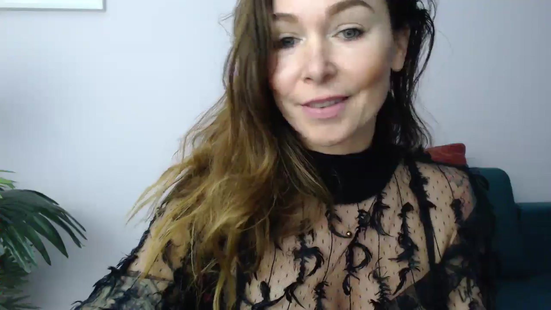 Gallery image thumbnail from Delilah_sweet's myfreecams stream on, 11/19/2024, 17:41 image 10 of 20