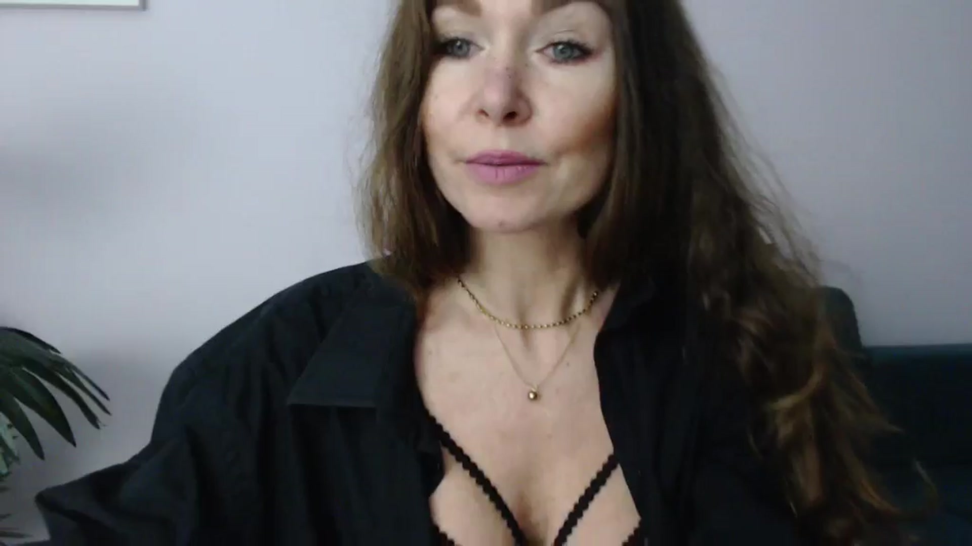 Gallery image thumbnail from Delilah_sweet's myfreecams stream on, 11/20/2024, 16:35 image 5 of 20