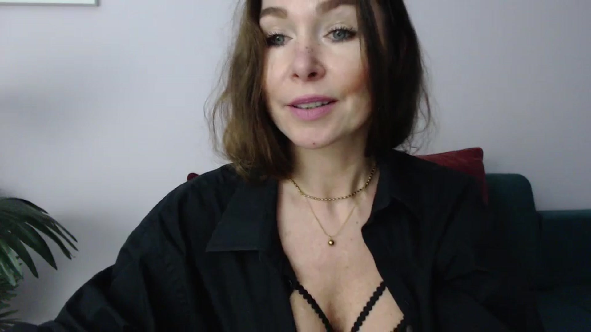 Gallery image thumbnail from Delilah_sweet's myfreecams stream on, 11/20/2024, 16:35 image 8 of 20