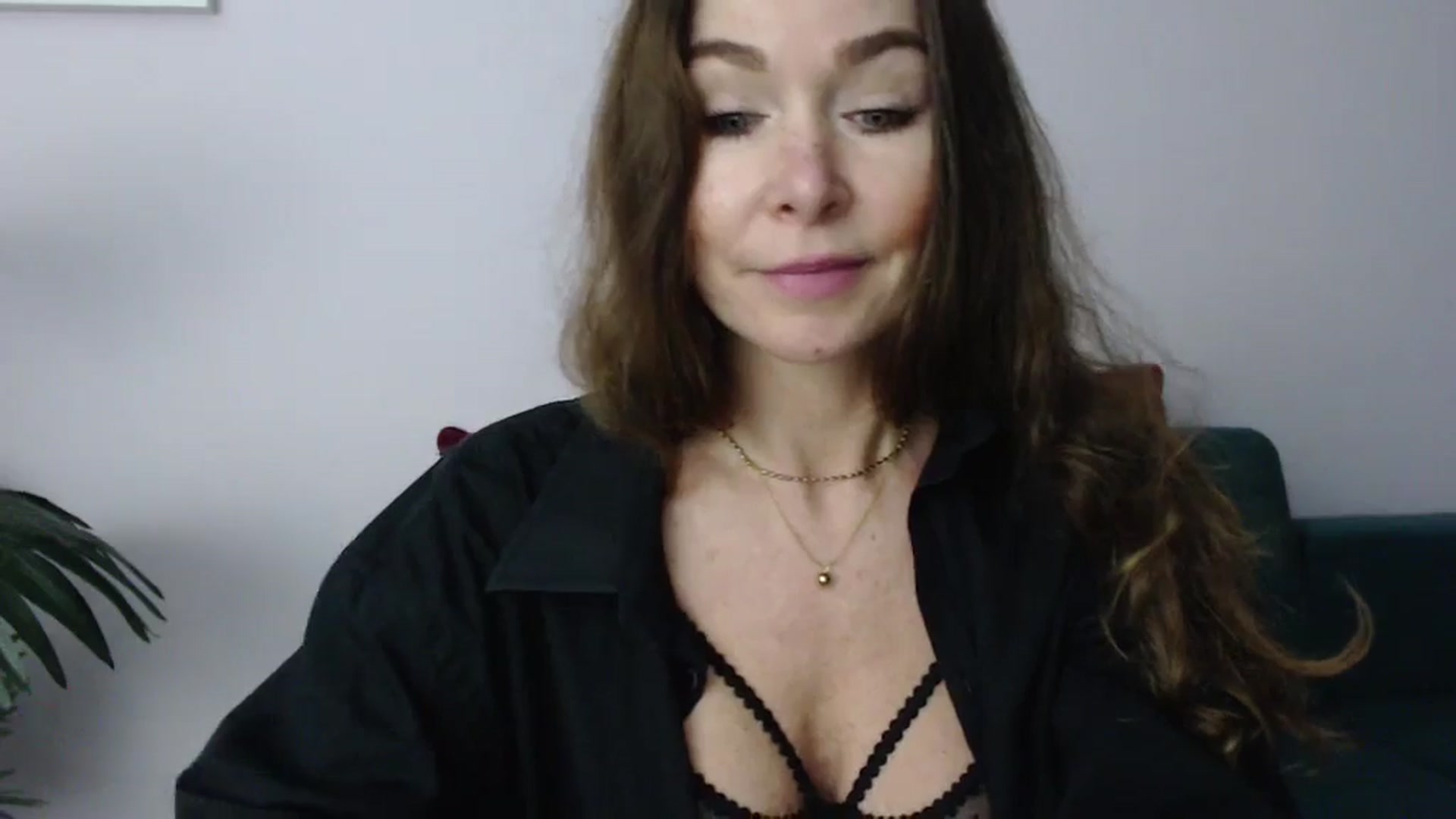 Gallery image thumbnail from Delilah_sweet's myfreecams stream on, 11/20/2024, 16:35 image 6 of 20