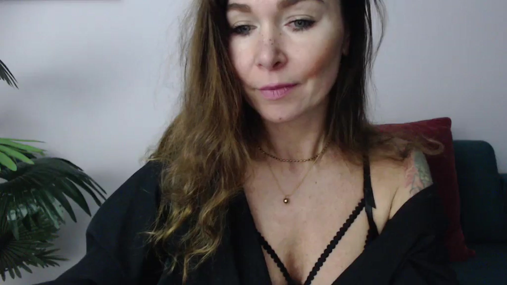 Gallery image thumbnail from Delilah_sweet's myfreecams stream on, 11/20/2024, 17:56 image 10 of 20