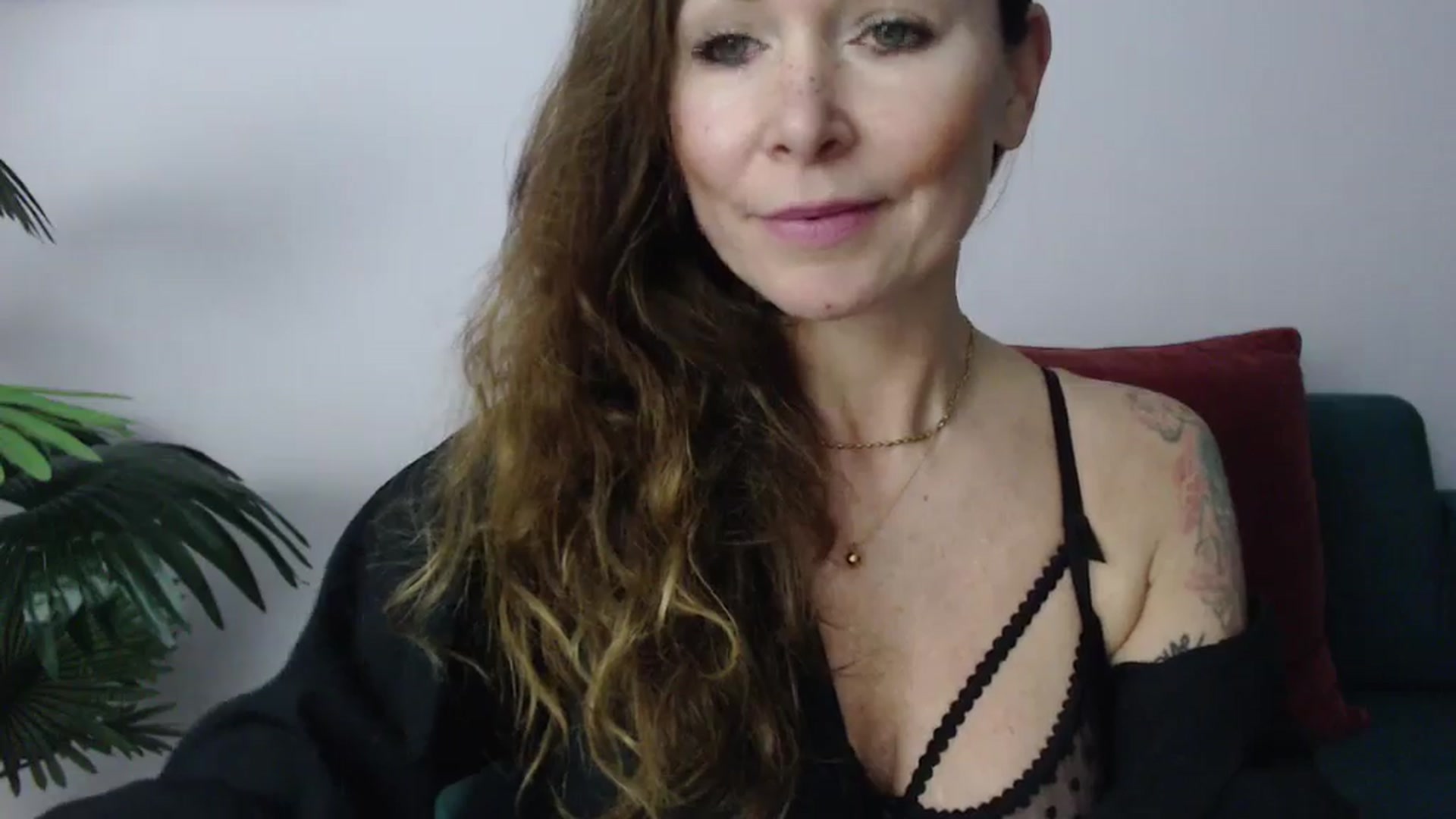 Gallery image thumbnail from Delilah_sweet's myfreecams stream on, 11/20/2024, 17:56 image 17 of 20