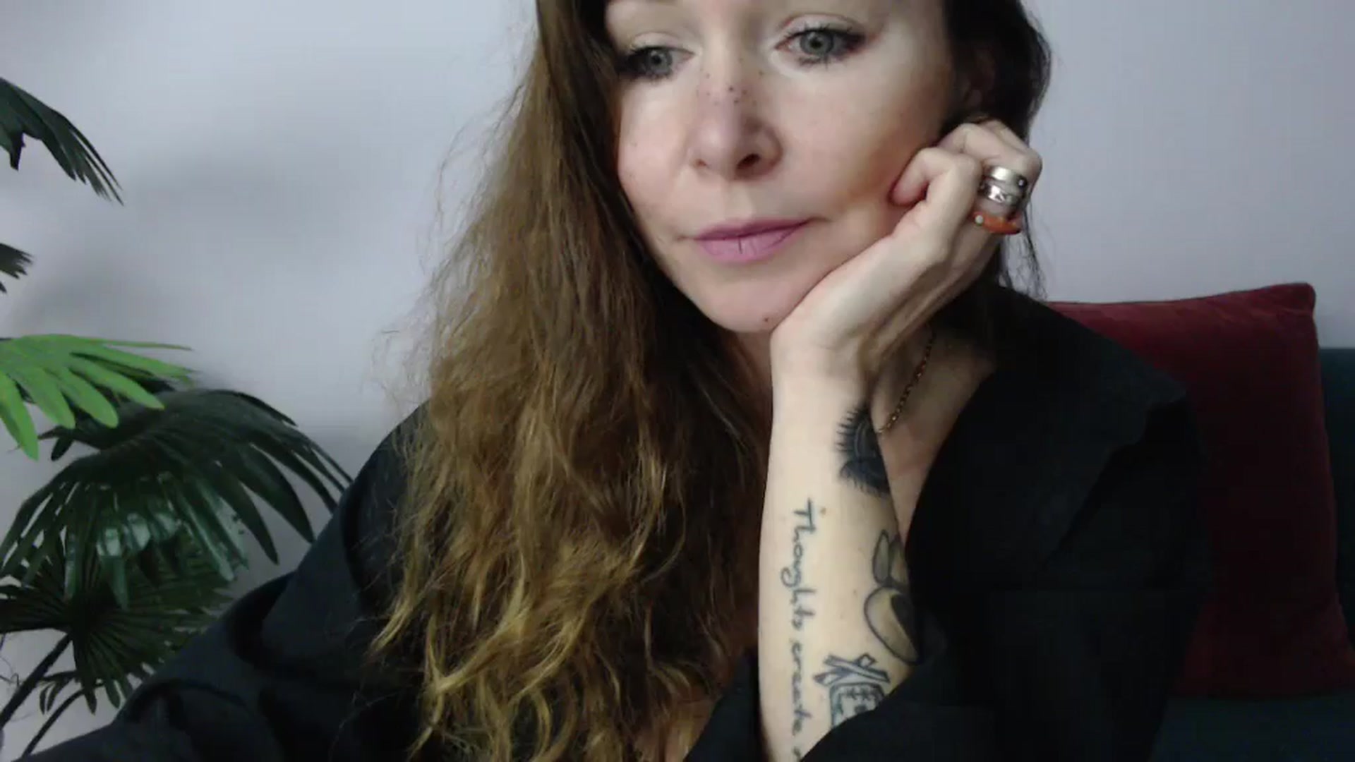 Gallery image thumbnail from Delilah_sweet's myfreecams stream on, 11/20/2024, 19:20 image 4 of 20