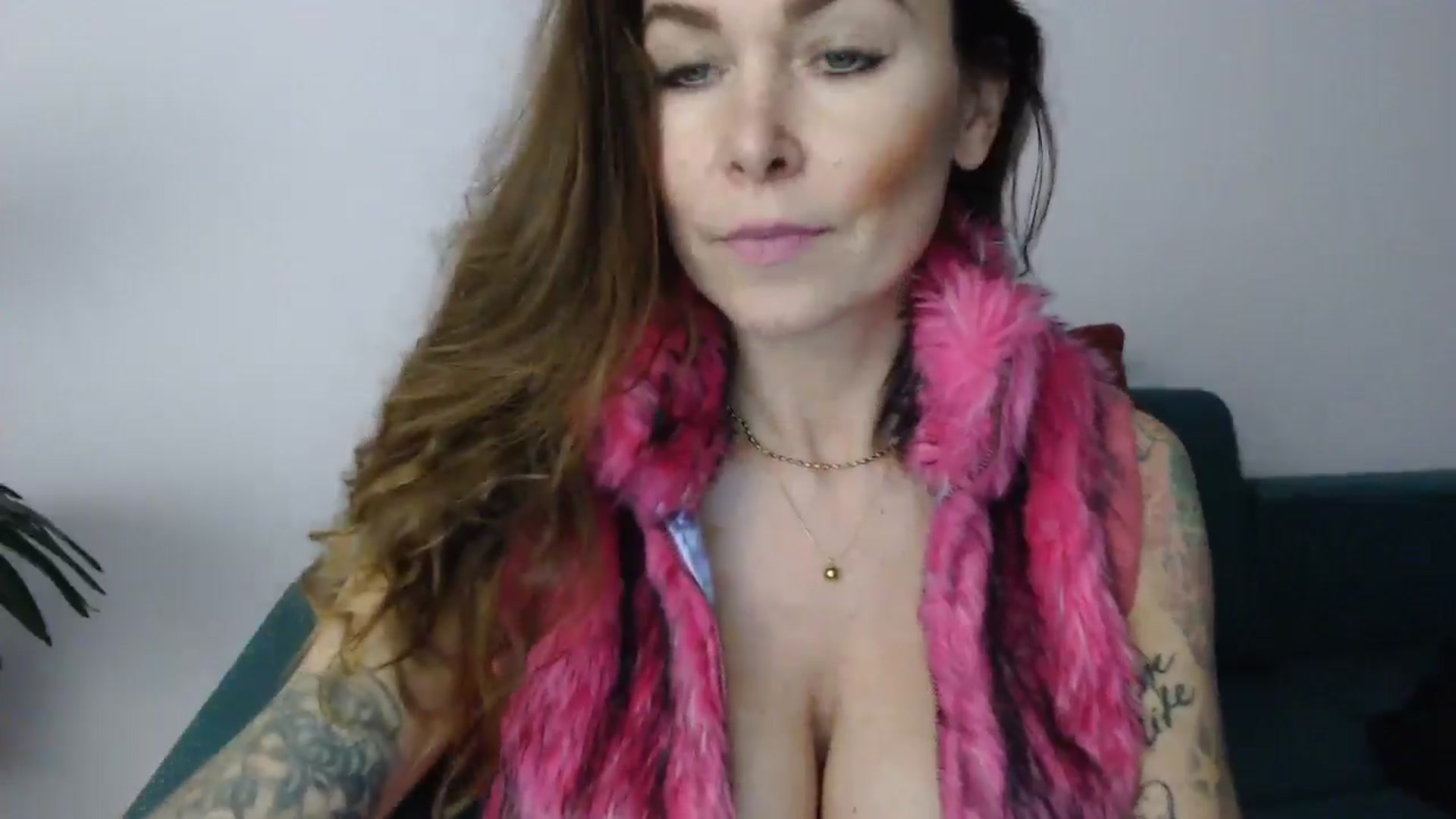 Gallery image thumbnail from Delilah_sweet's myfreecams stream on, 11/21/2024, 14:54 image 15 of 20