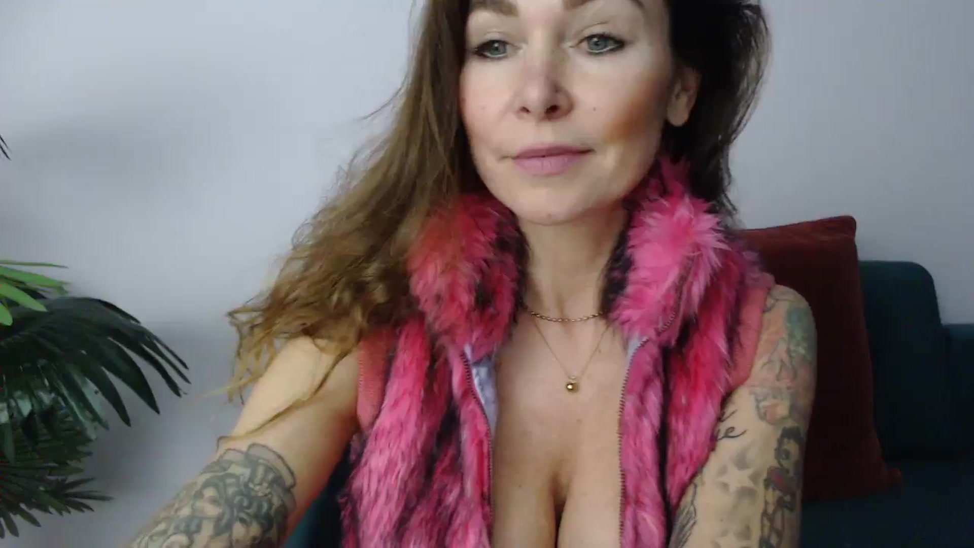 Gallery image thumbnail from Delilah_sweet's myfreecams stream on, 11/21/2024, 15:37 image 8 of 20