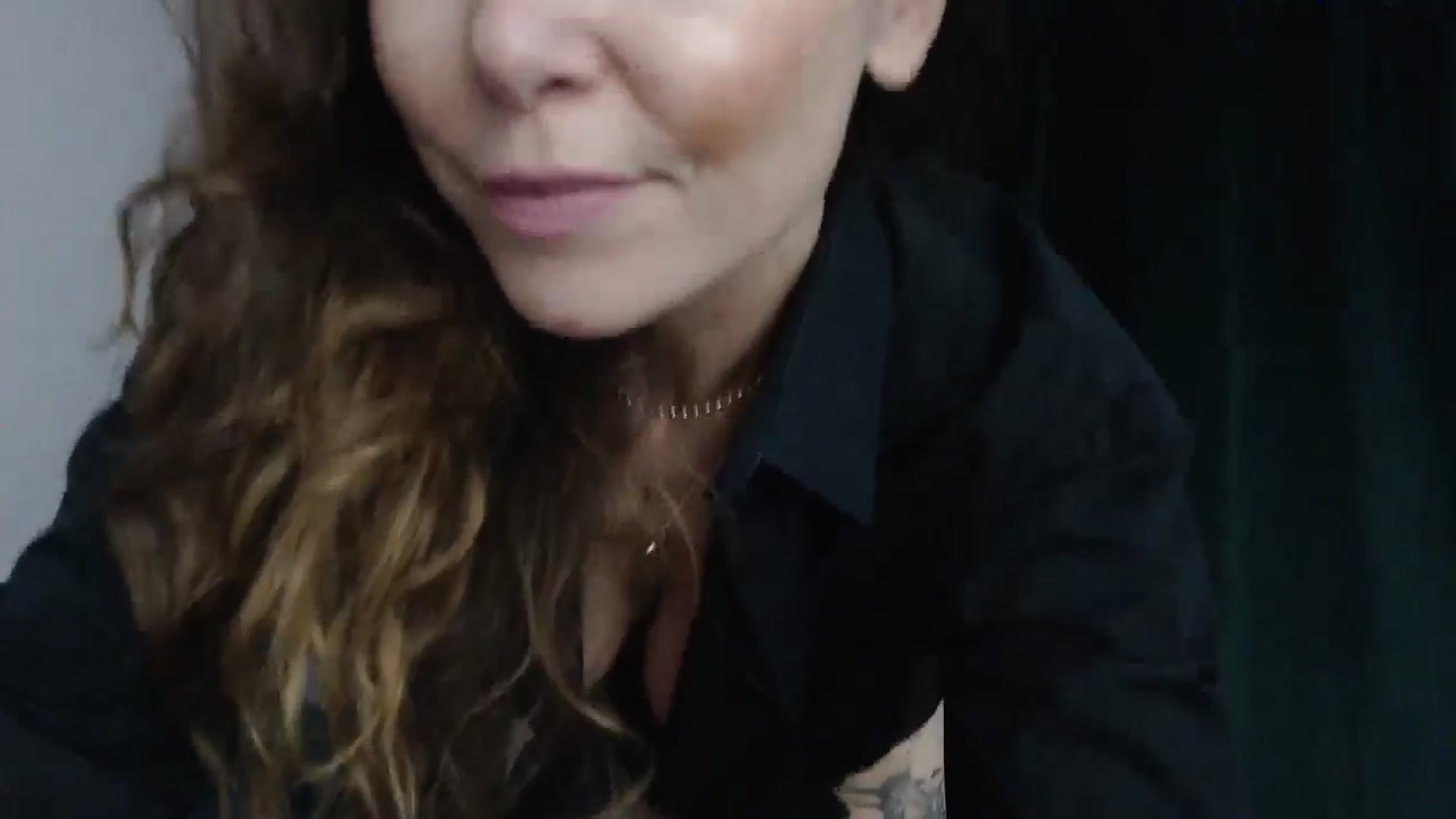Gallery image thumbnail from Delilah_sweet's myfreecams stream on, 11/21/2024, 16:14 image 7 of 20