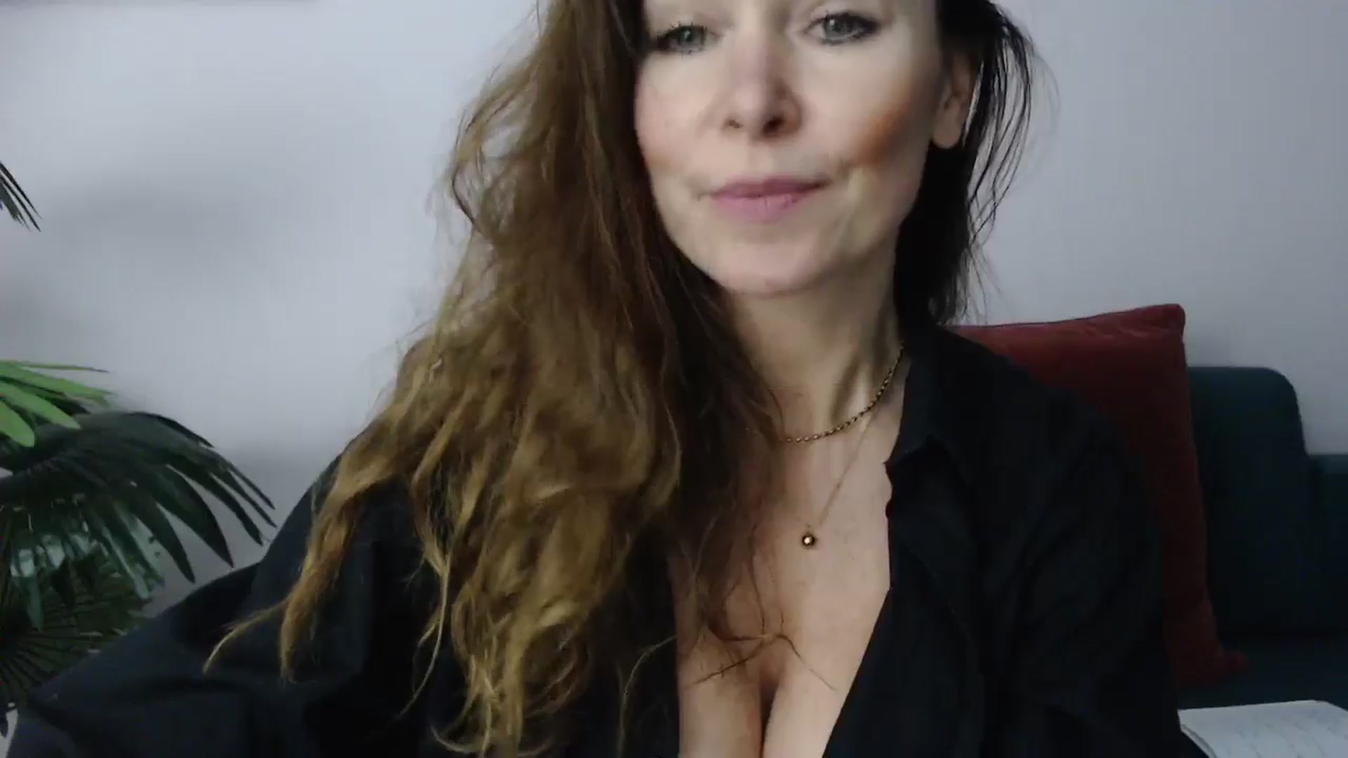 Gallery image thumbnail from Delilah_sweet's myfreecams stream on, 11/21/2024, 16:14 image 17 of 20