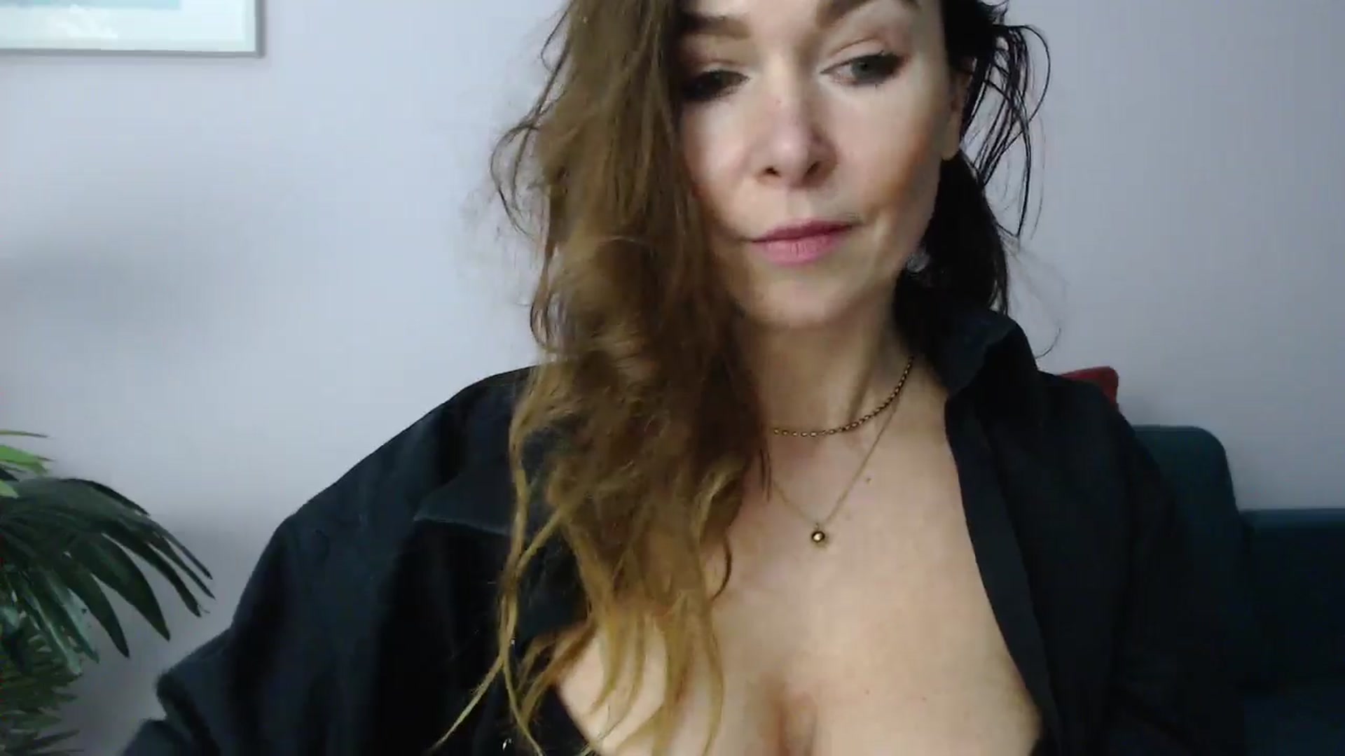 Gallery image thumbnail from Delilah_sweet's myfreecams stream on, 12/02/2024, 17:54 image 17 of 20