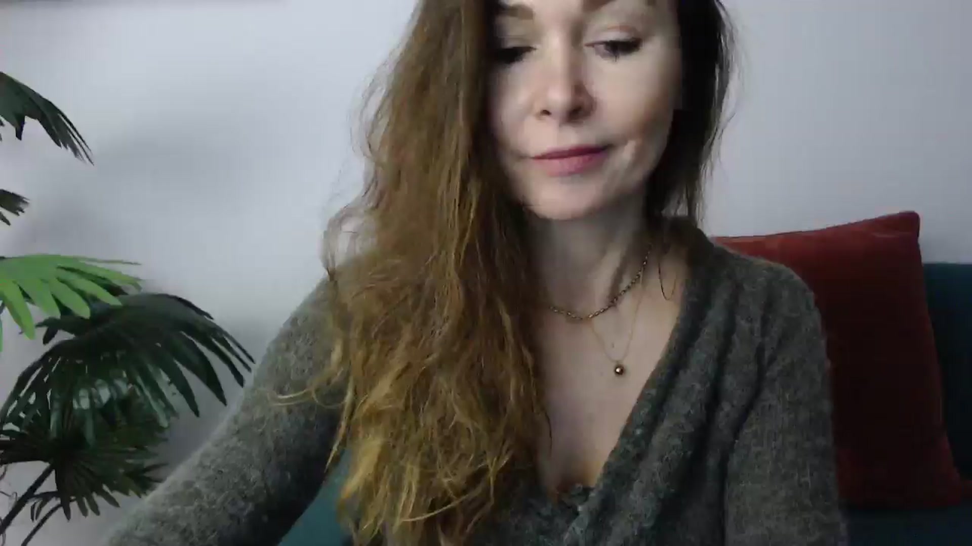 Gallery image thumbnail from Delilah_sweet's myfreecams stream on, 12/04/2024, 19:23 image 12 of 20