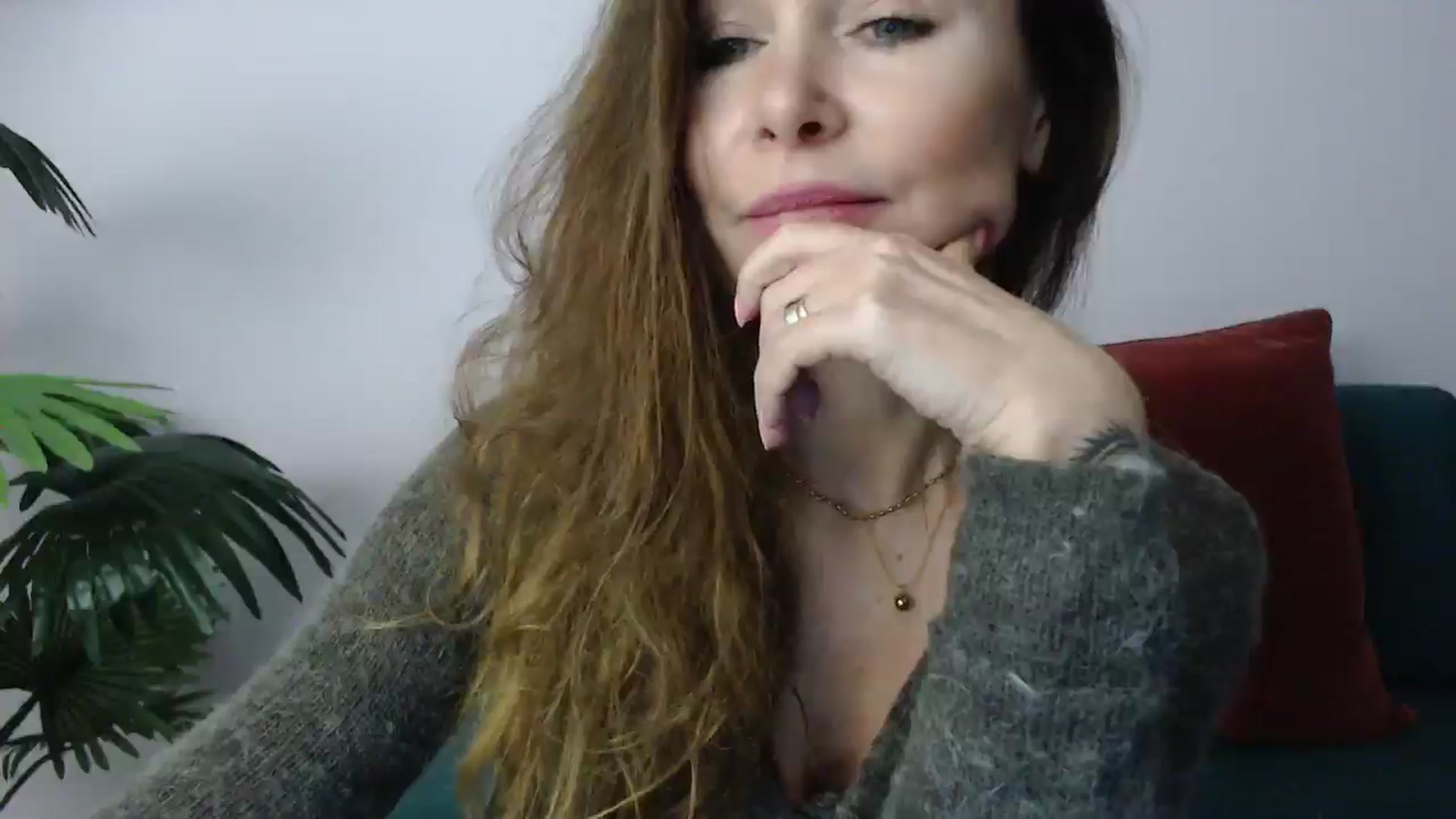 Gallery image thumbnail from Delilah_sweet's myfreecams stream on, 12/04/2024, 19:23 image 17 of 20