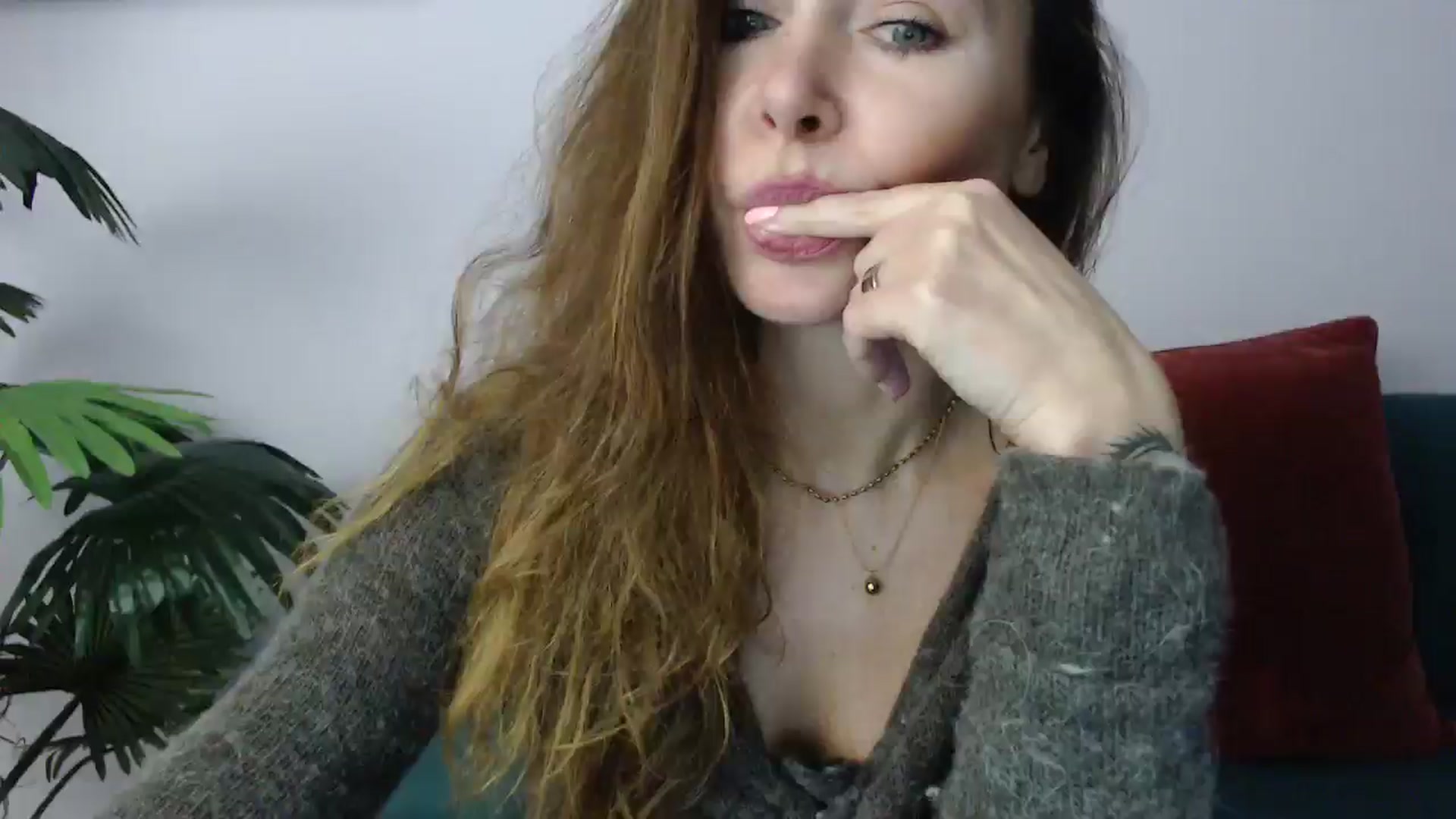 Gallery image thumbnail from Delilah_sweet's myfreecams stream on, 12/04/2024, 19:23 image 5 of 20