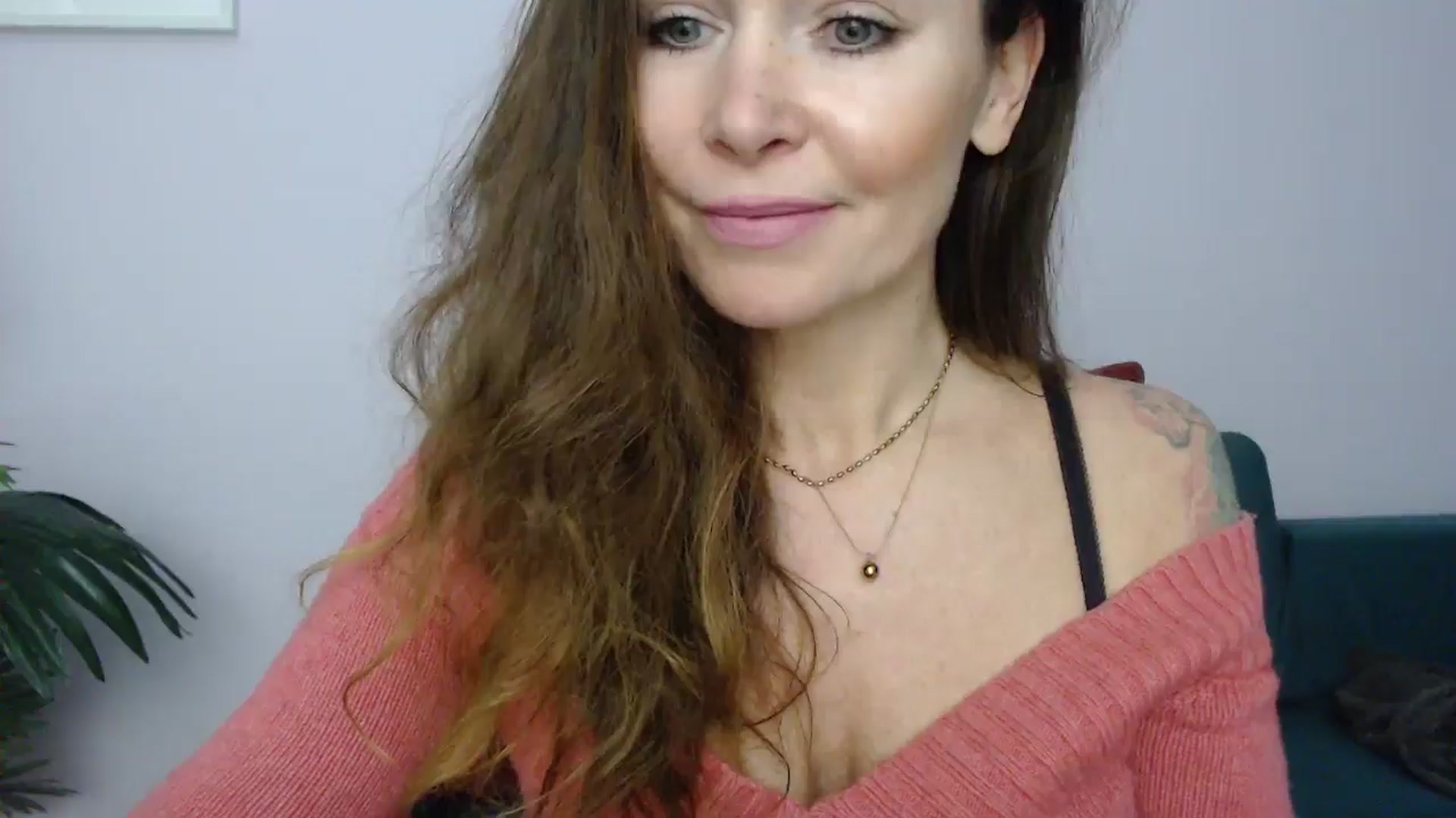 Gallery image thumbnail from Delilah_sweet's myfreecams stream on, 12/05/2024, 16:02 image 13 of 20