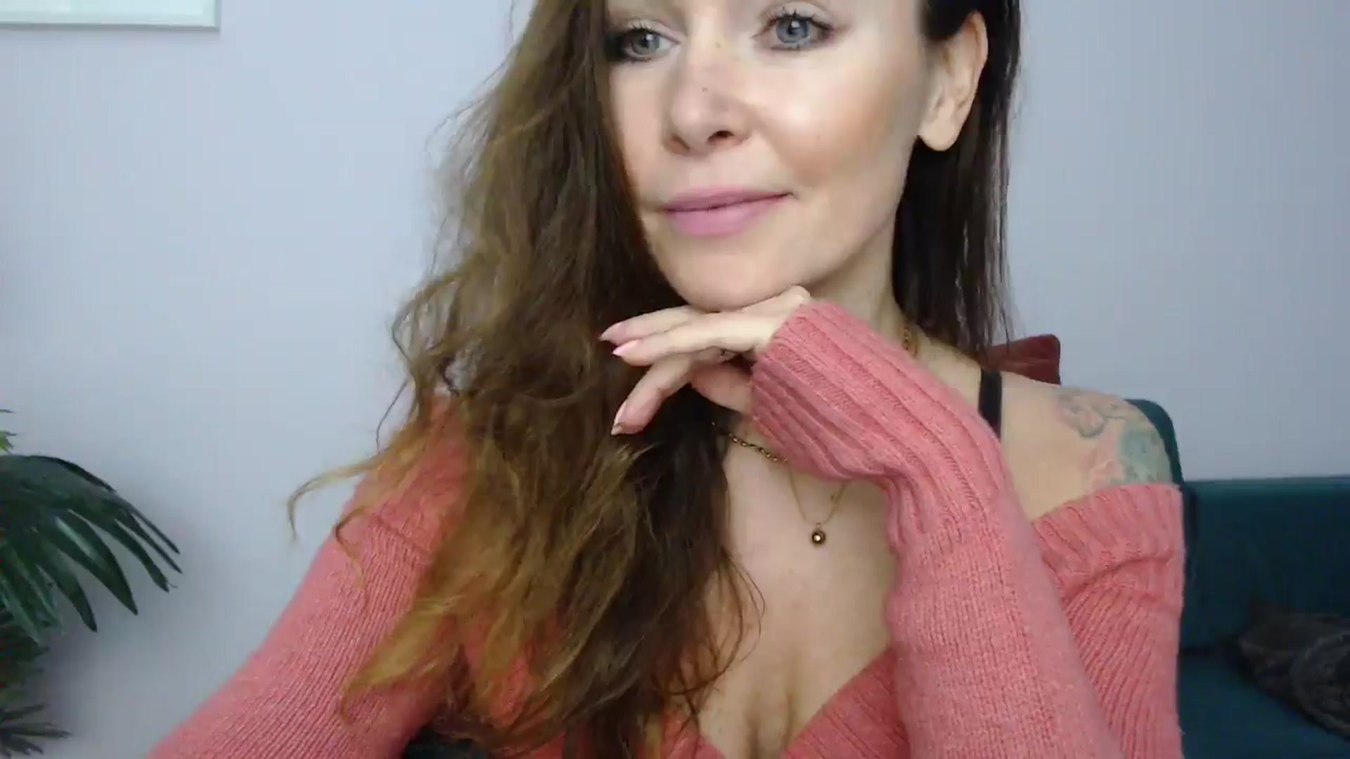 Gallery image thumbnail from Delilah_sweet's myfreecams stream on, 12/05/2024, 16:02 image 10 of 20