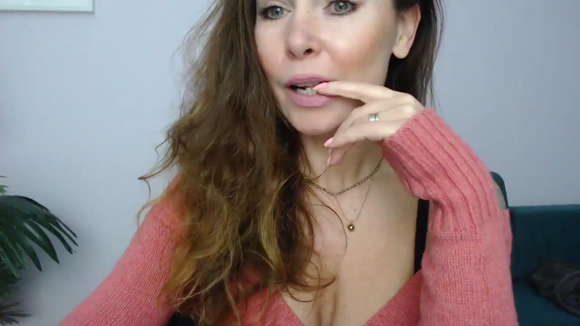 Gallery image thumbnail from Delilah_sweet's myfreecams stream on, 12/05/2024, 16:02 image 9 of 20