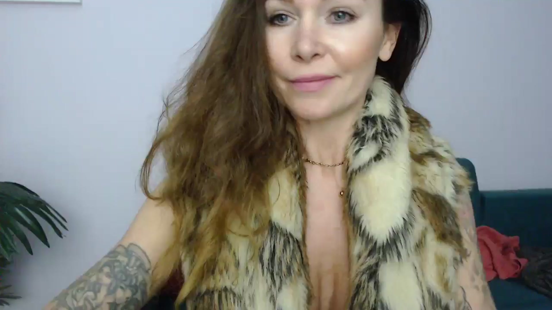 Gallery image thumbnail from Delilah_sweet's myfreecams stream on, 12/05/2024, 16:29 image 15 of 20