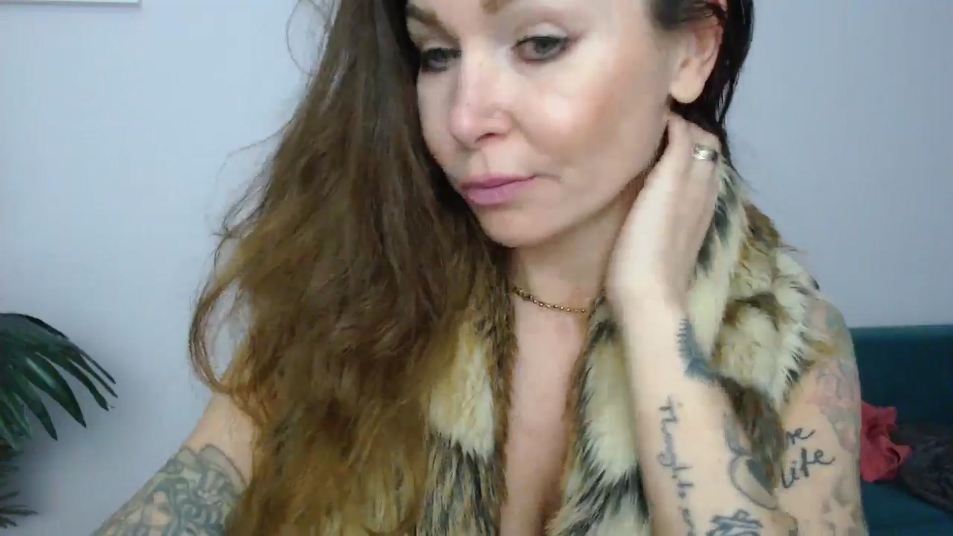 Gallery image thumbnail from Delilah_sweet's myfreecams stream on, 12/05/2024, 16:29 image 18 of 20