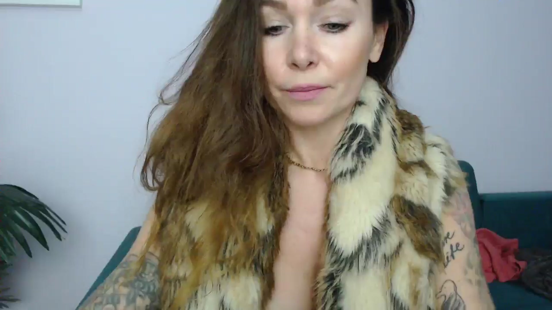 Gallery image thumbnail from Delilah_sweet's myfreecams stream on, 12/05/2024, 16:29 image 8 of 20