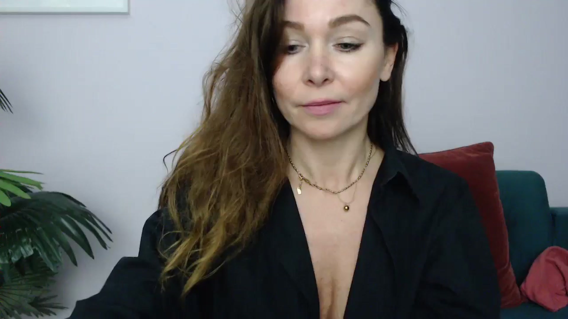 Gallery image thumbnail from Delilah_sweet's myfreecams stream on, 12/05/2024, 17:17 image 8 of 20