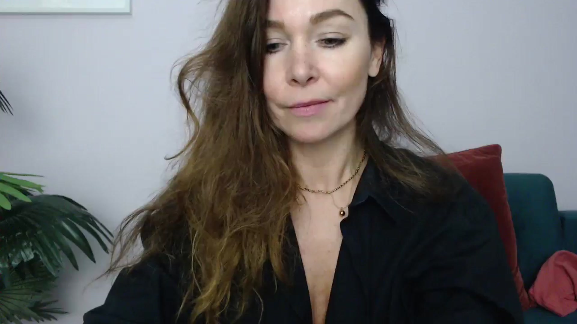 Gallery image thumbnail from Delilah_sweet's myfreecams stream on, 12/05/2024, 17:17 image 16 of 20