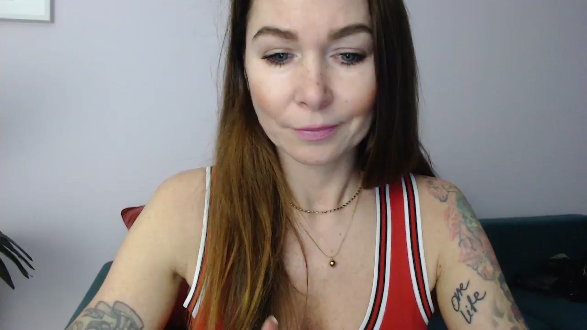 Gallery image thumbnail from Delilah_sweet's myfreecams stream on, 12/06/2024, 16:00 image 11 of 20