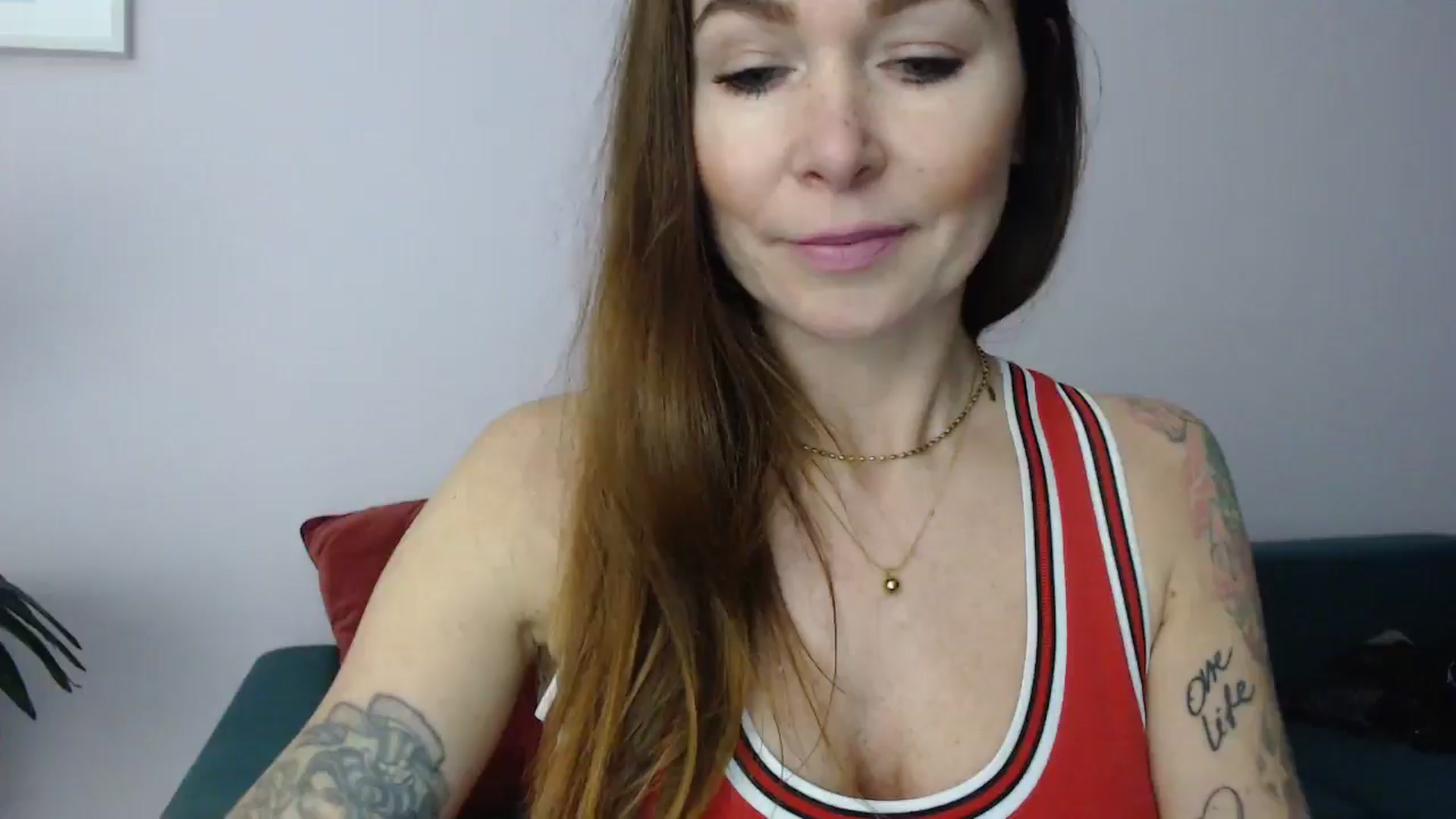 Gallery image thumbnail from Delilah_sweet's myfreecams stream on, 12/06/2024, 16:00 image 4 of 20