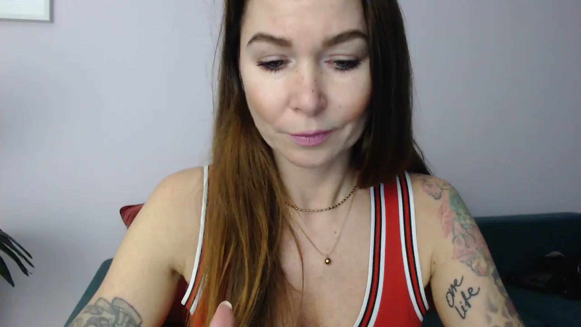 Gallery image thumbnail from Delilah_sweet's myfreecams stream on, 12/06/2024, 16:00 image 10 of 20